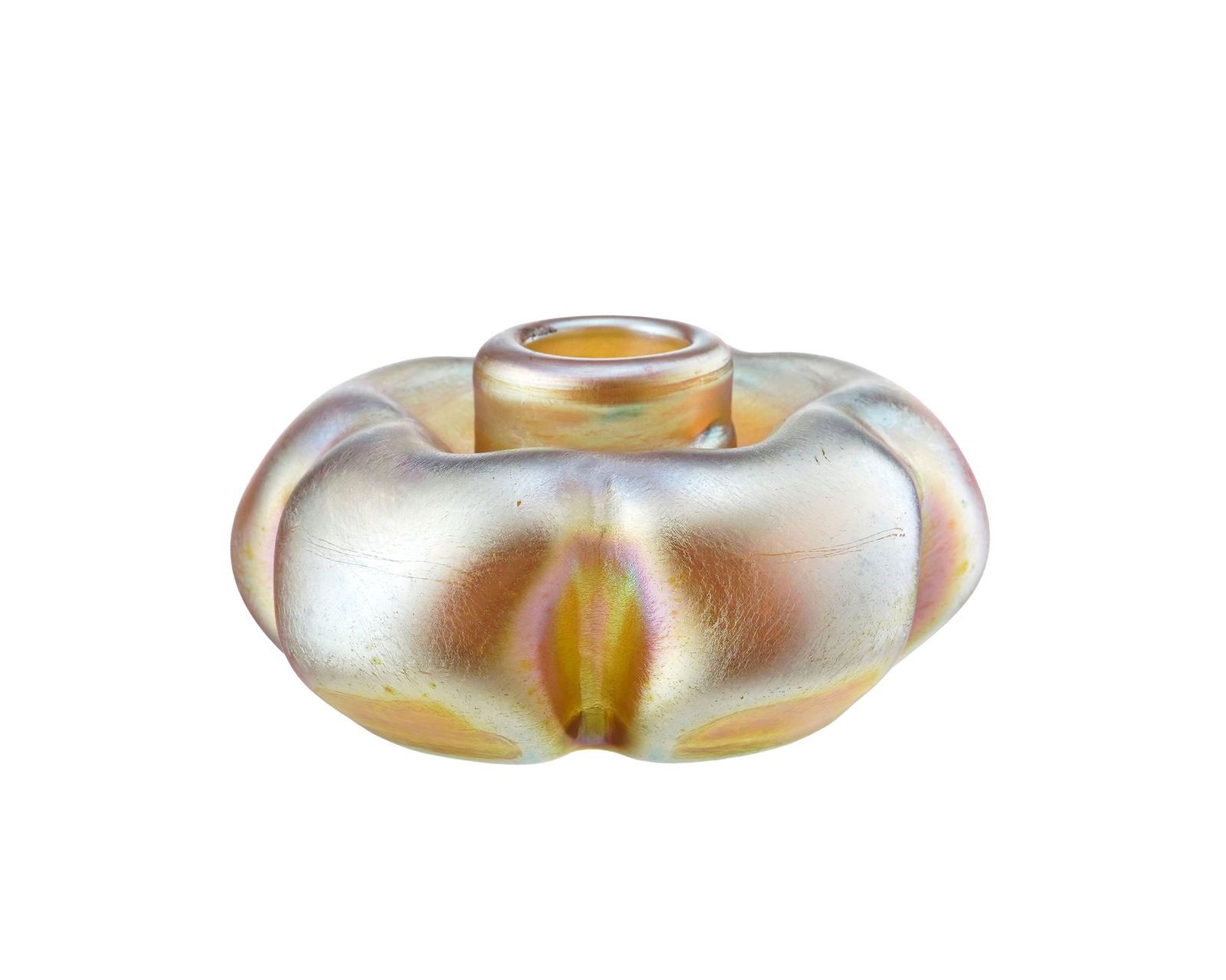 Petit vase polylobé en verre Favrile, signé Louis C. Tiffany, numéroté 6945, h.  - 2