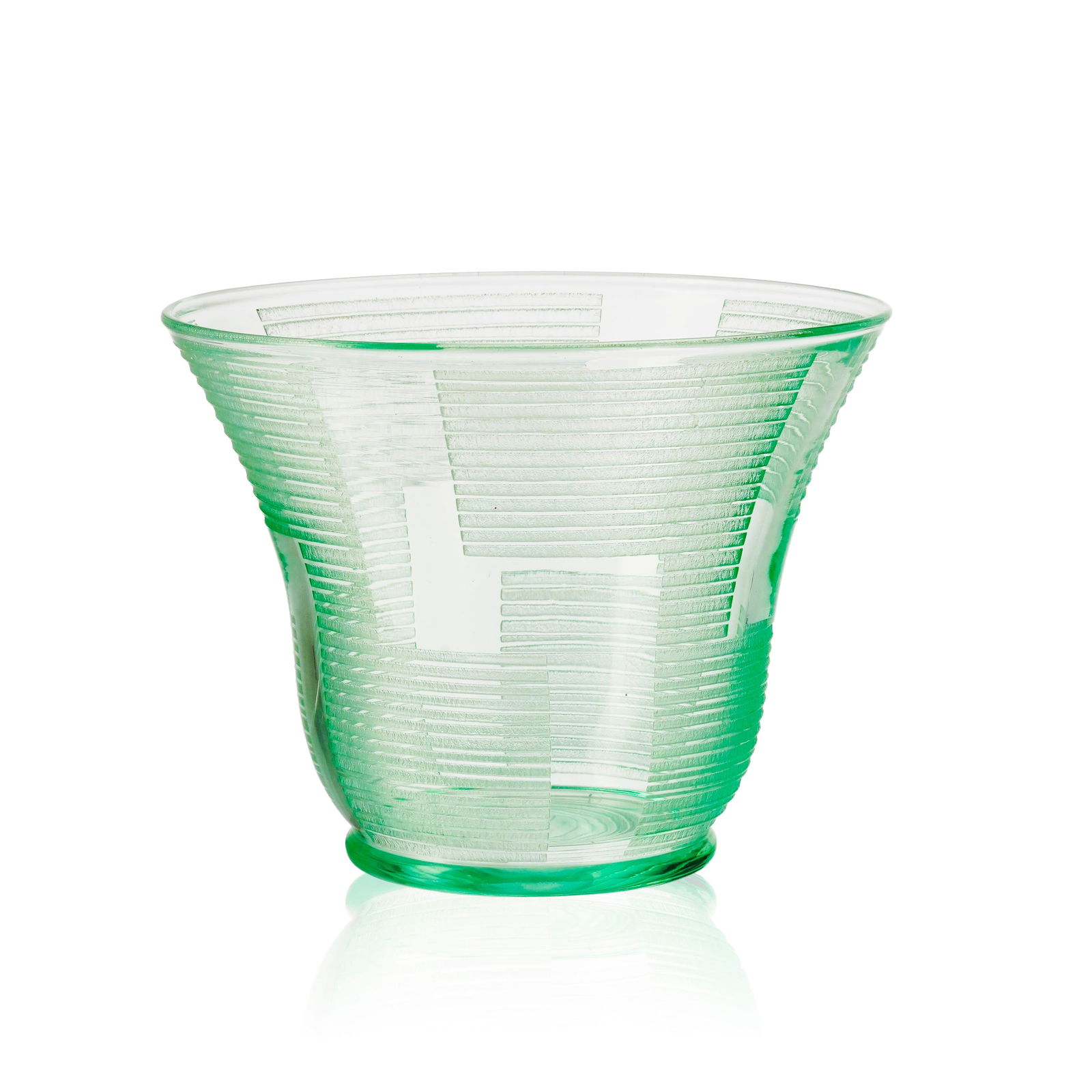 Vase sur talon à col évasé Art Déco signé Daum Nancy France, en verre teint - 2