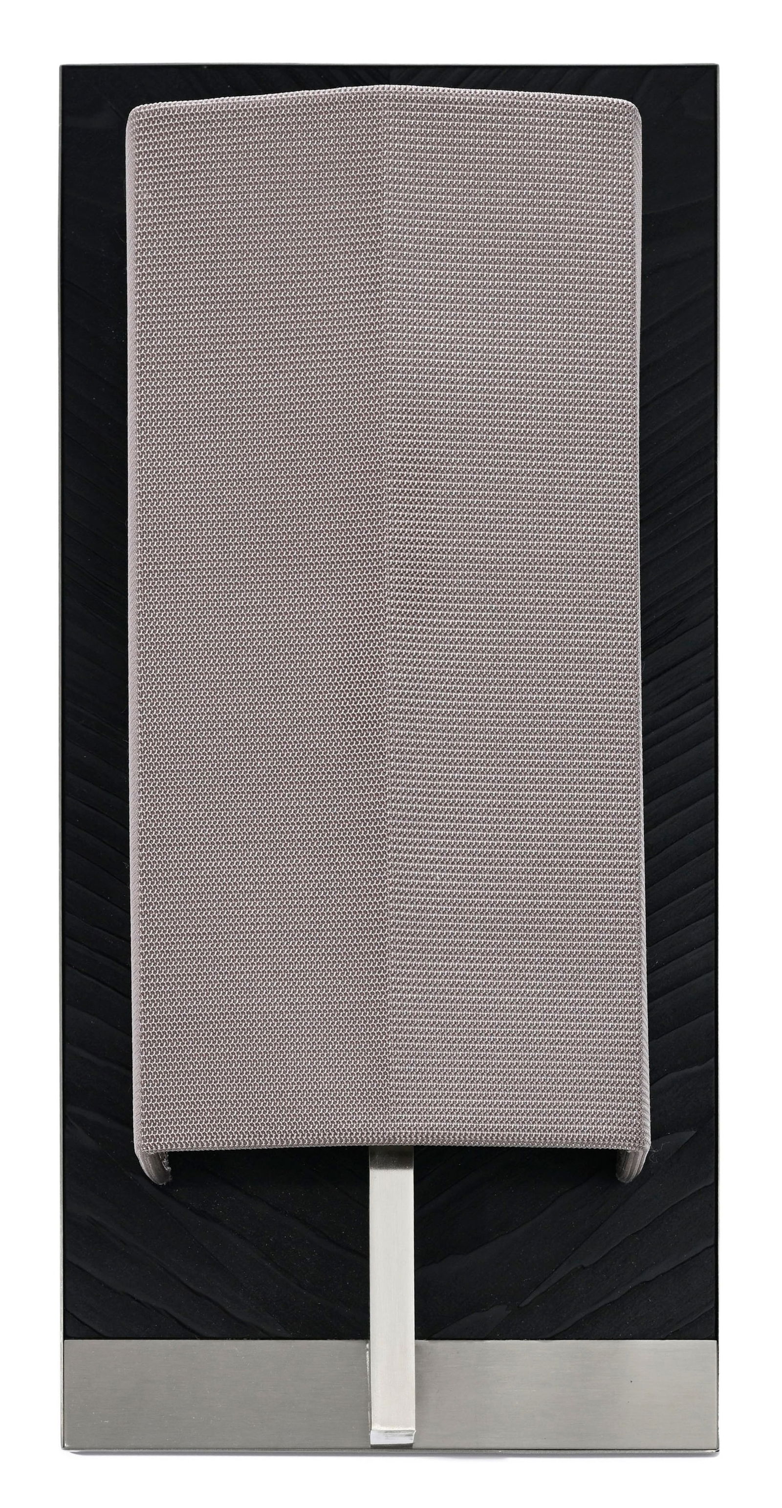 Applique Coco par Frédéric Sicard et Tristan Auer, édition Contardi, en aluminium, bo: Applique Coco par Frédéric Sicard et Tristan Auer, édition Contardi, en aluminium, bois teinté noir, diffuseur en tissu beige, 67x31 cm Conditionnous ne garantissons pas