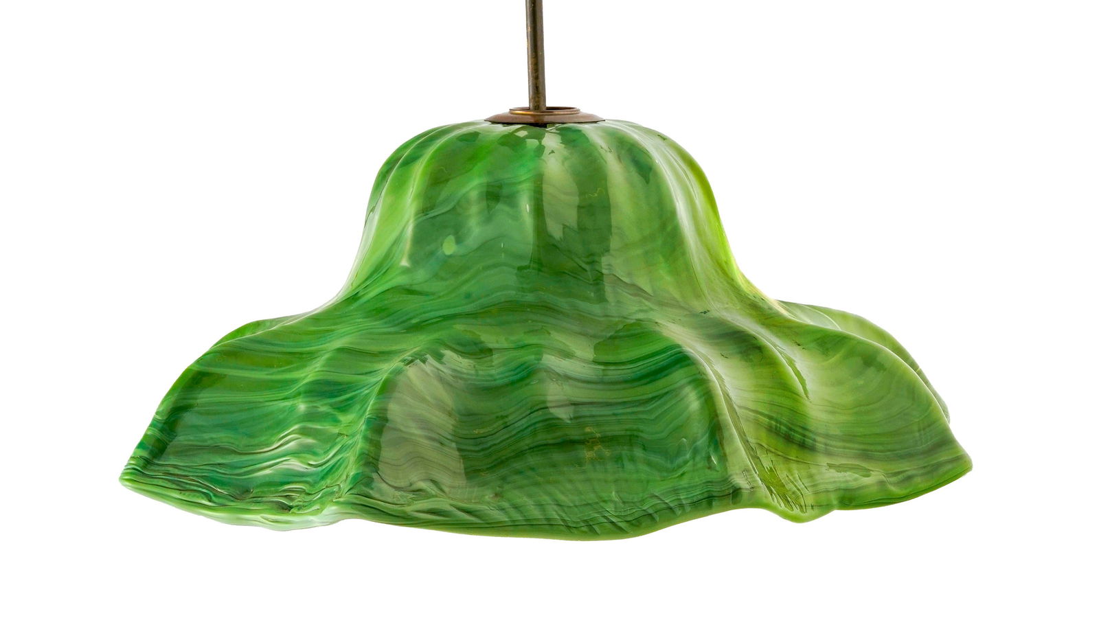 Suspension, série Ninfee par Toni Zuccheri (1936-2008), circa 1960, en verre vert, h. 27 cm, di: Suspension, série Ninfee par Toni Zuccheri (1936-2008), circa 1960, en verre vert, h. 27 cm, diam. 68 cm 