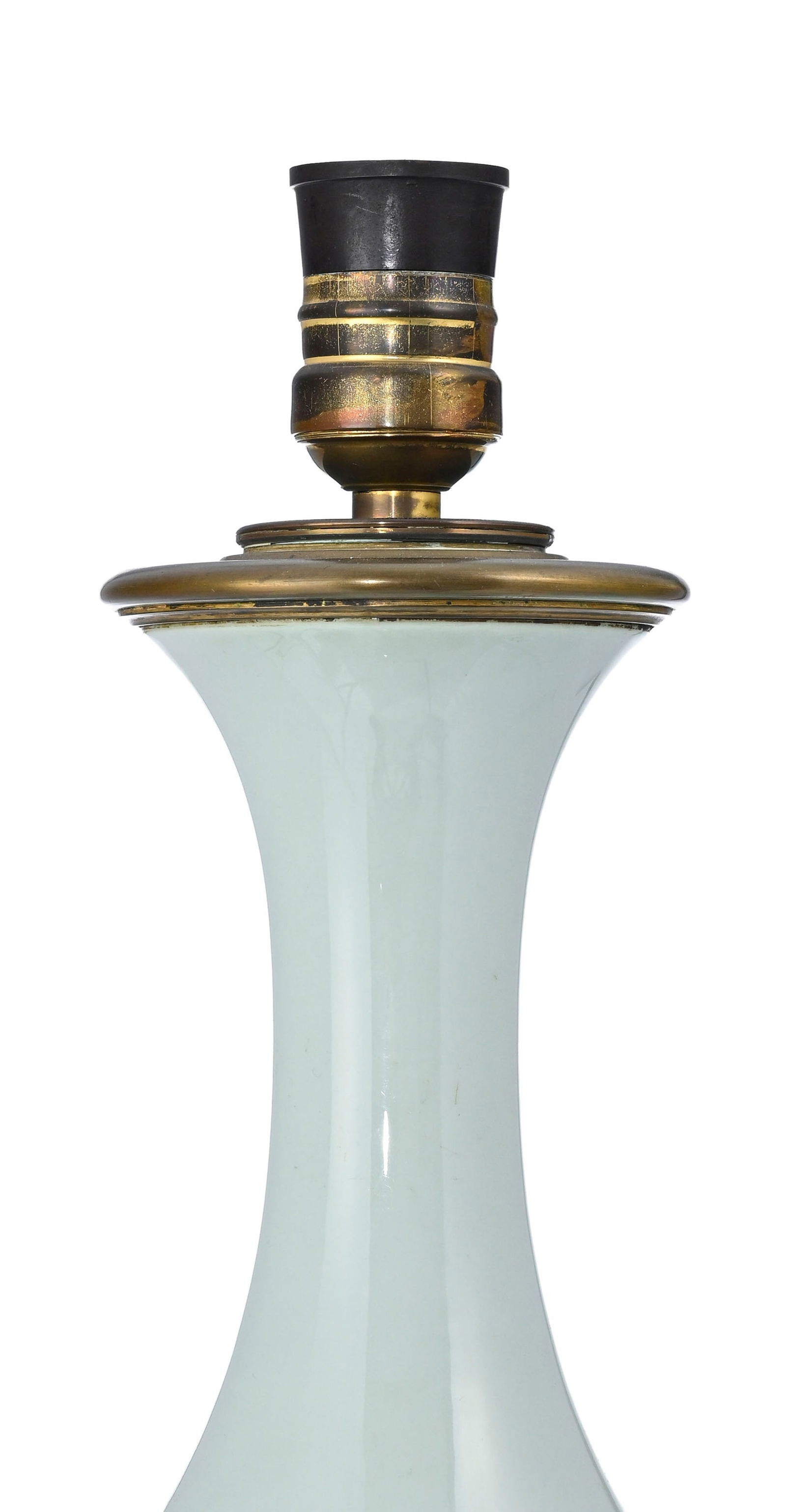 Paire de vases balustres, Chine XXe s., en porcelaine à glaçure céladon, monture en b - 3