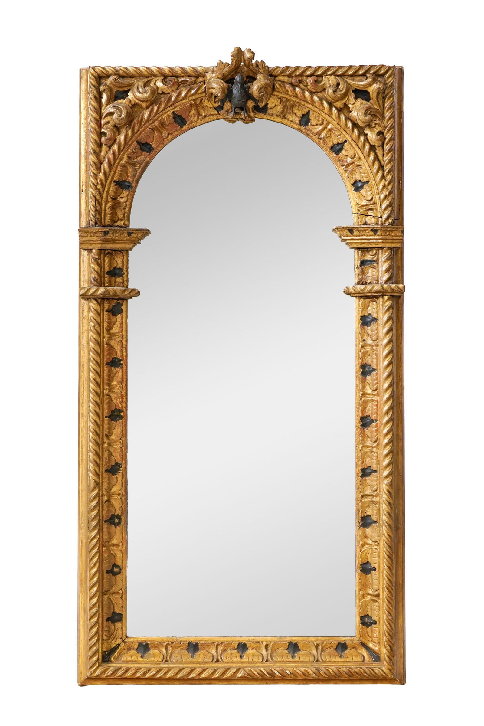 Miroir, Italie, fin XIXe s., en bois sculpté de frises de feuillages, feuilles d'acanthe et tor (1 of 2)