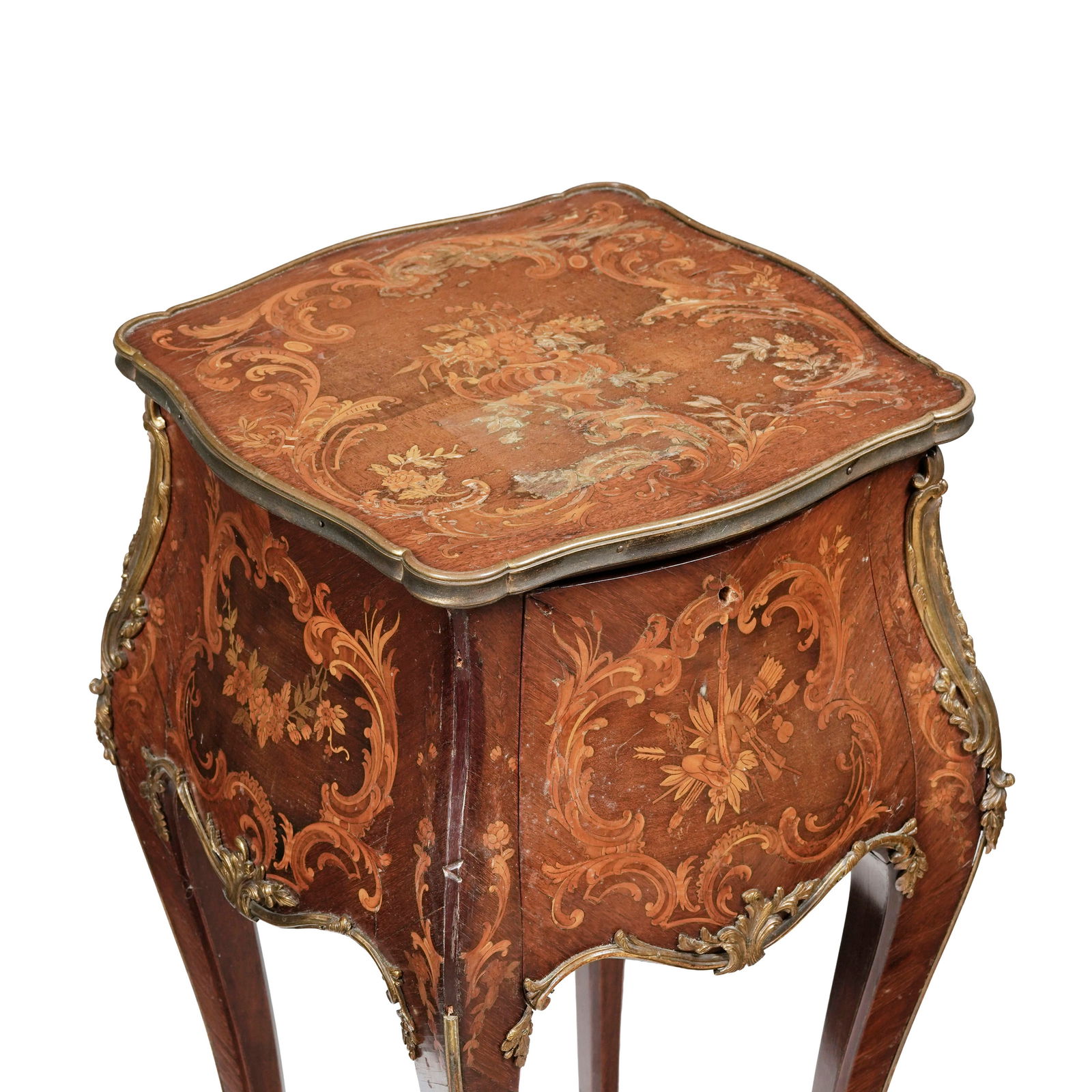 Table de salon de style Louis XV, fin du XIXe s., en placage d'acajou, bois de rose et marqueterie & - 2