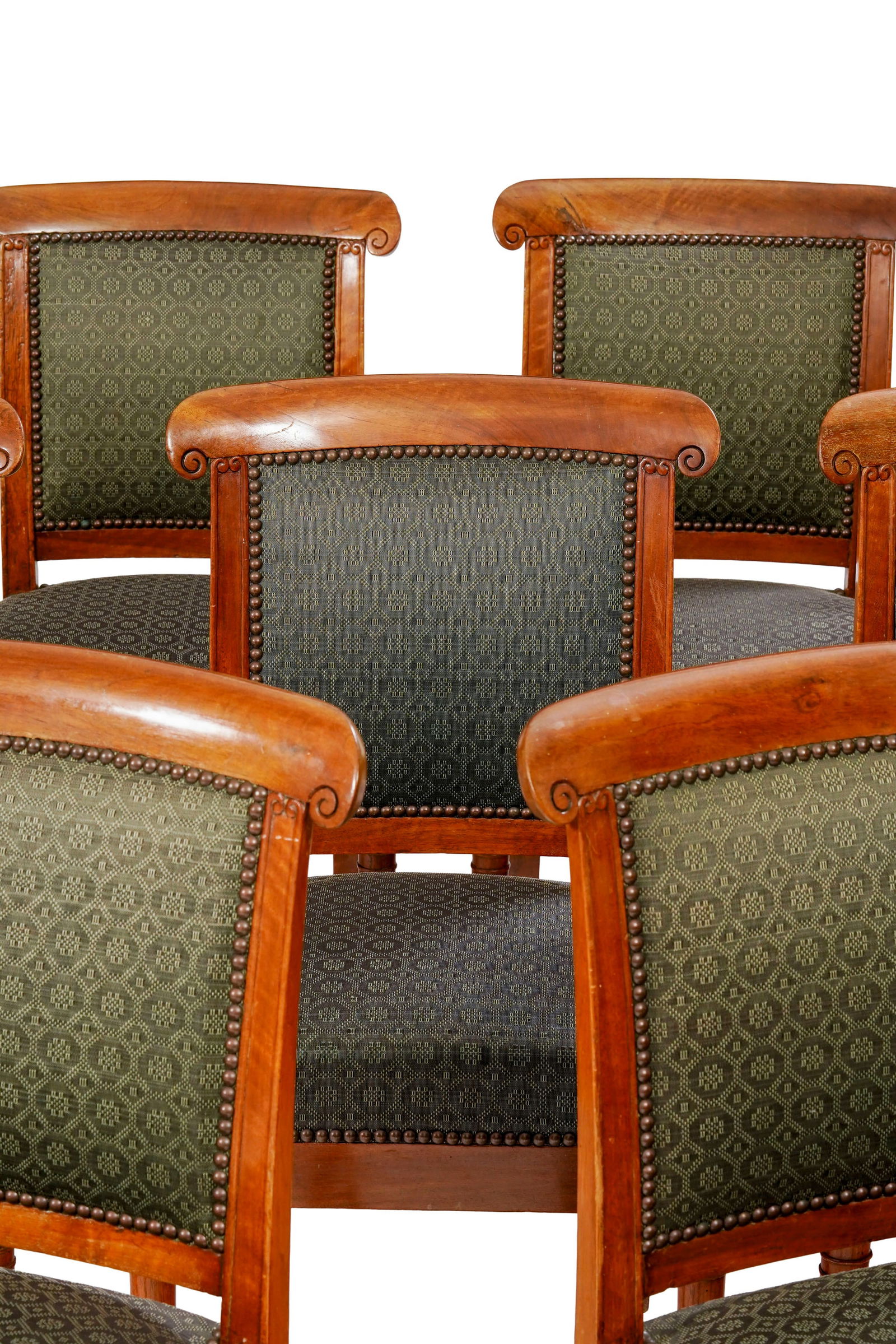 Suite de 9 chaises d'époque Directoire, en acajou, dossier à bandeau, pieds fuselés,  - 2