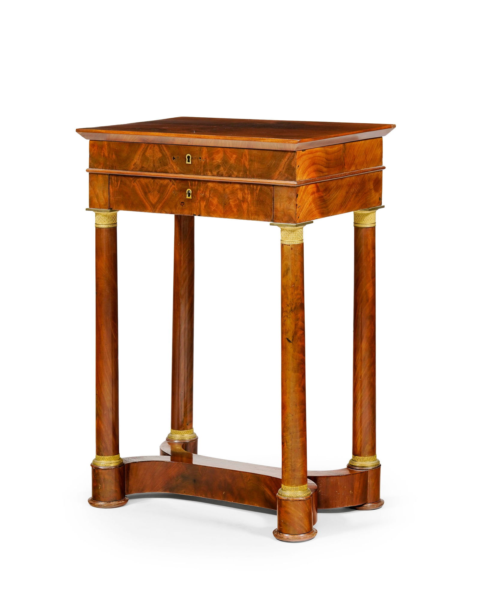 Travailleuse d'époque Empire, en acajou et placage d'acajou, ouvrant par le plateau et un tiroi (1 of 2)