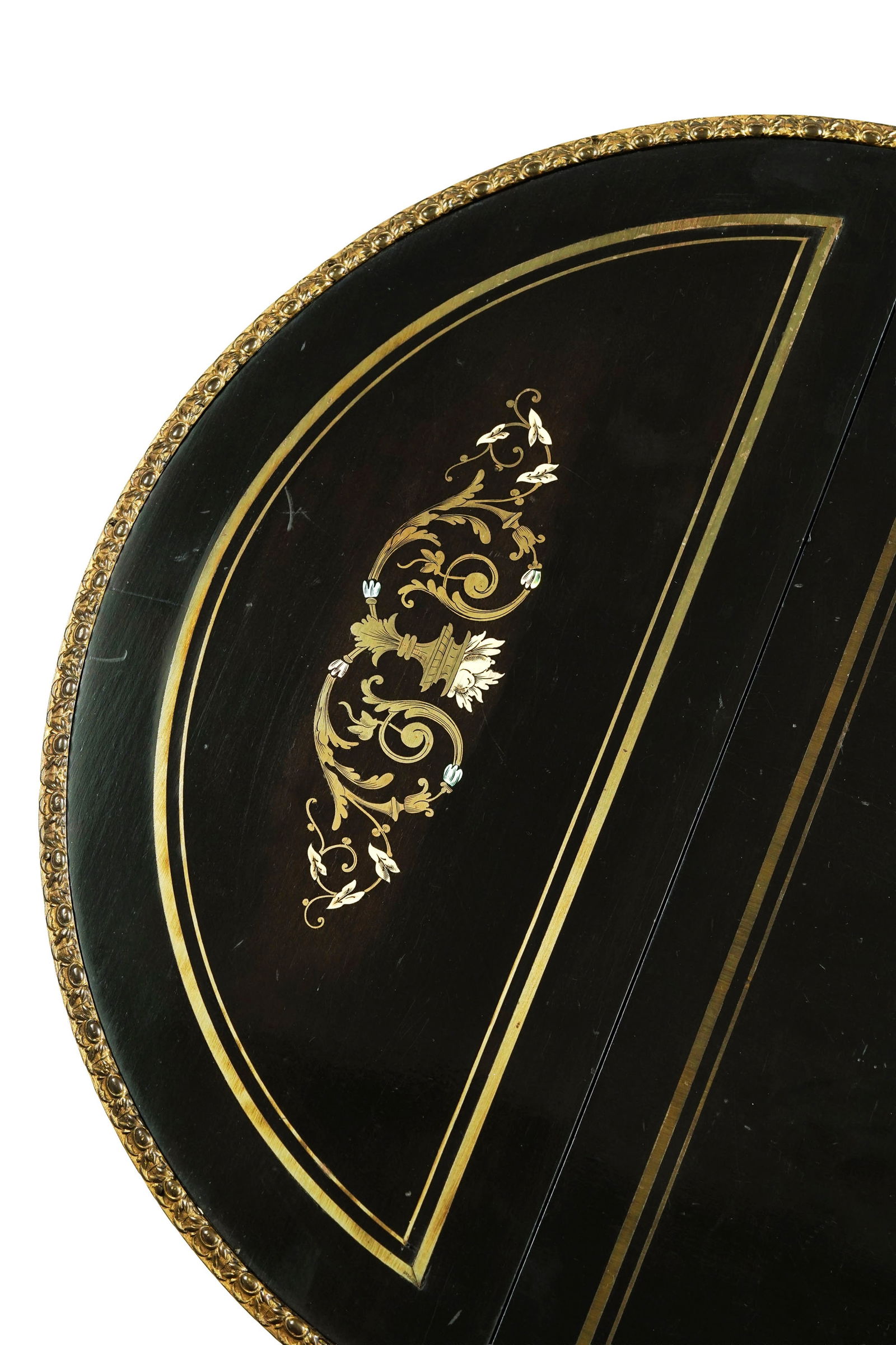 Table d'appoint d'époque Napoléon III, en bois noirci et incrustations de laiton, nacre et - 2