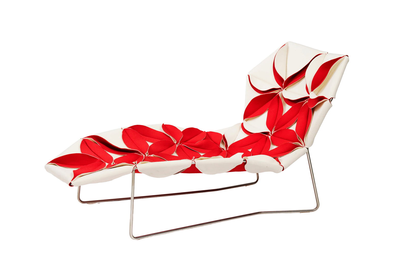 Chaise longue Antibodi par Patricia Urquiola (née en 1961), édition Moroso, garniture blan (1 of 2)