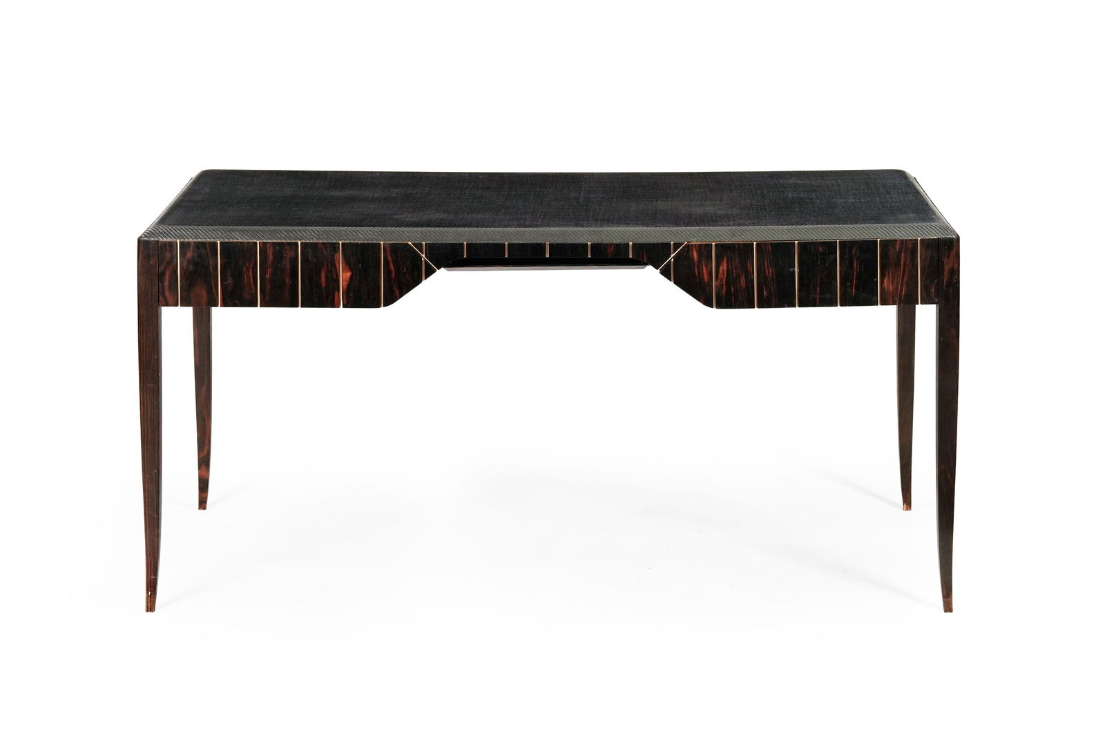 Bureau plat vis-à-vis Ebenacrista par Jérémie Lopez, XXIe s., en carbone moulé e: Bureau plat vis-à-vis Ebenacrista par Jérémie Lopez, XXIe s., en carbone moulé et ébène de Macassar, ouvrant par deux tiroirs sur deux faces, 79x160x77 cm Condition <