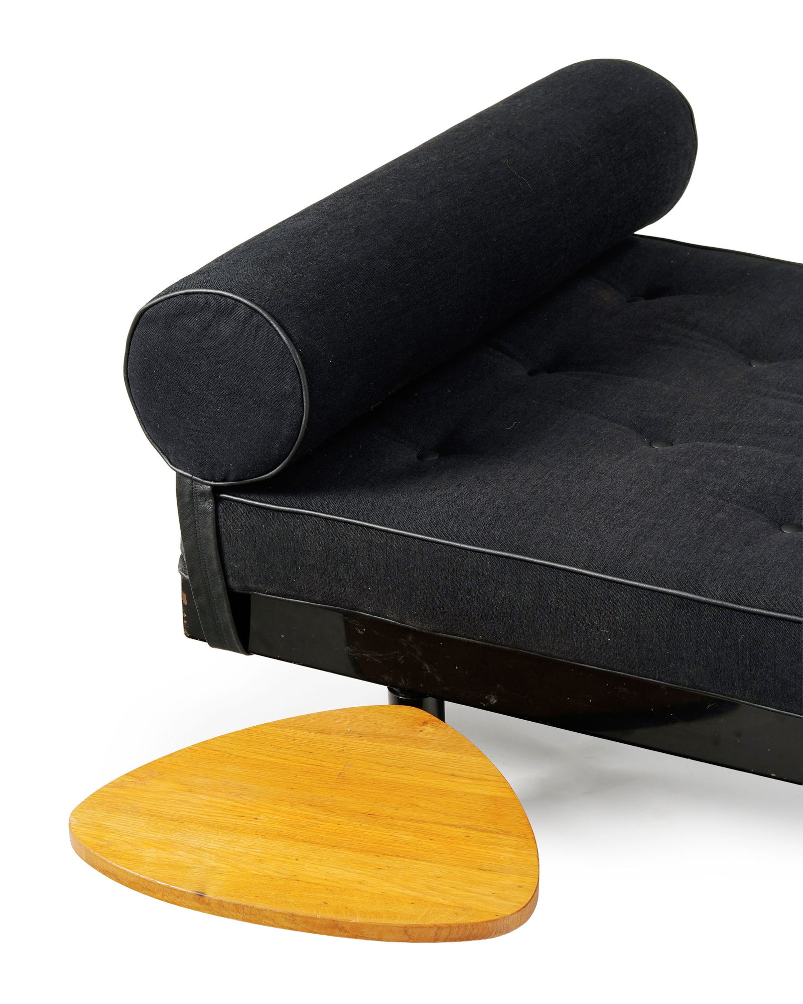 Lit SCAL n°450 à tablette pivotante par Jean Prouvé (1901-1984) & Charlotte Perriand  - 2