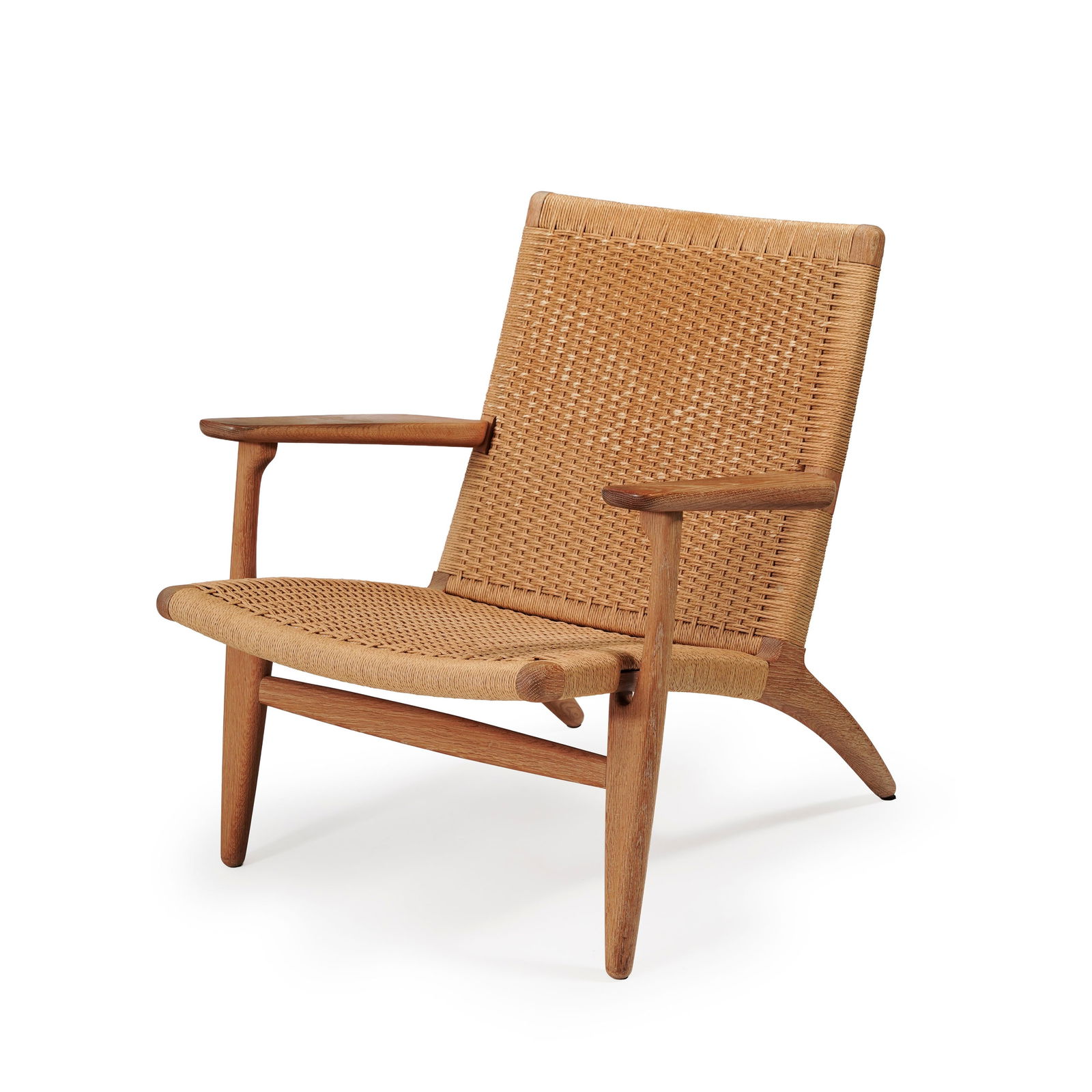 Fauteuil CH25 par Hans J. Wegner (1914-2007), édition Carl Hansen & Son, structure en chên: Fauteuil CH25 par Hans J. Wegner (1914-2007), édition Carl Hansen & Son, structure en chêne, assise et dossier en corde, modèle créé en 1950, n° de série:
