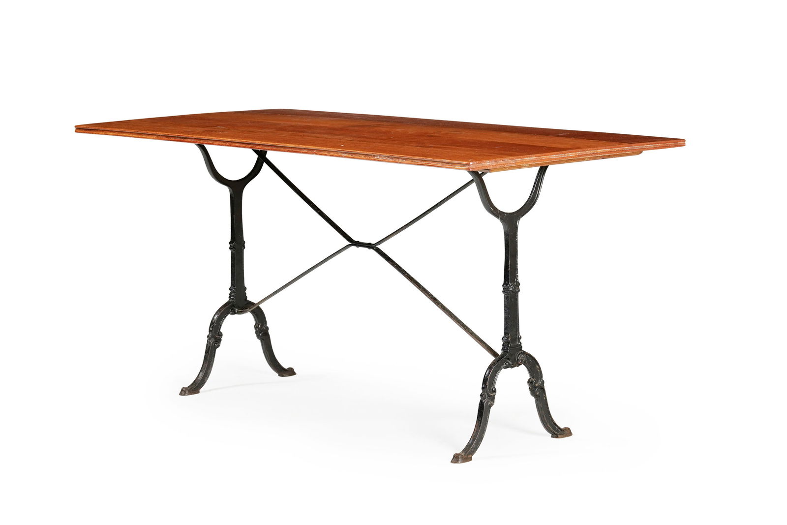 Table de bistrot, XXe s., à plateau rectangulaire en bois naturel reposant sur un piétemen (1 of 3)