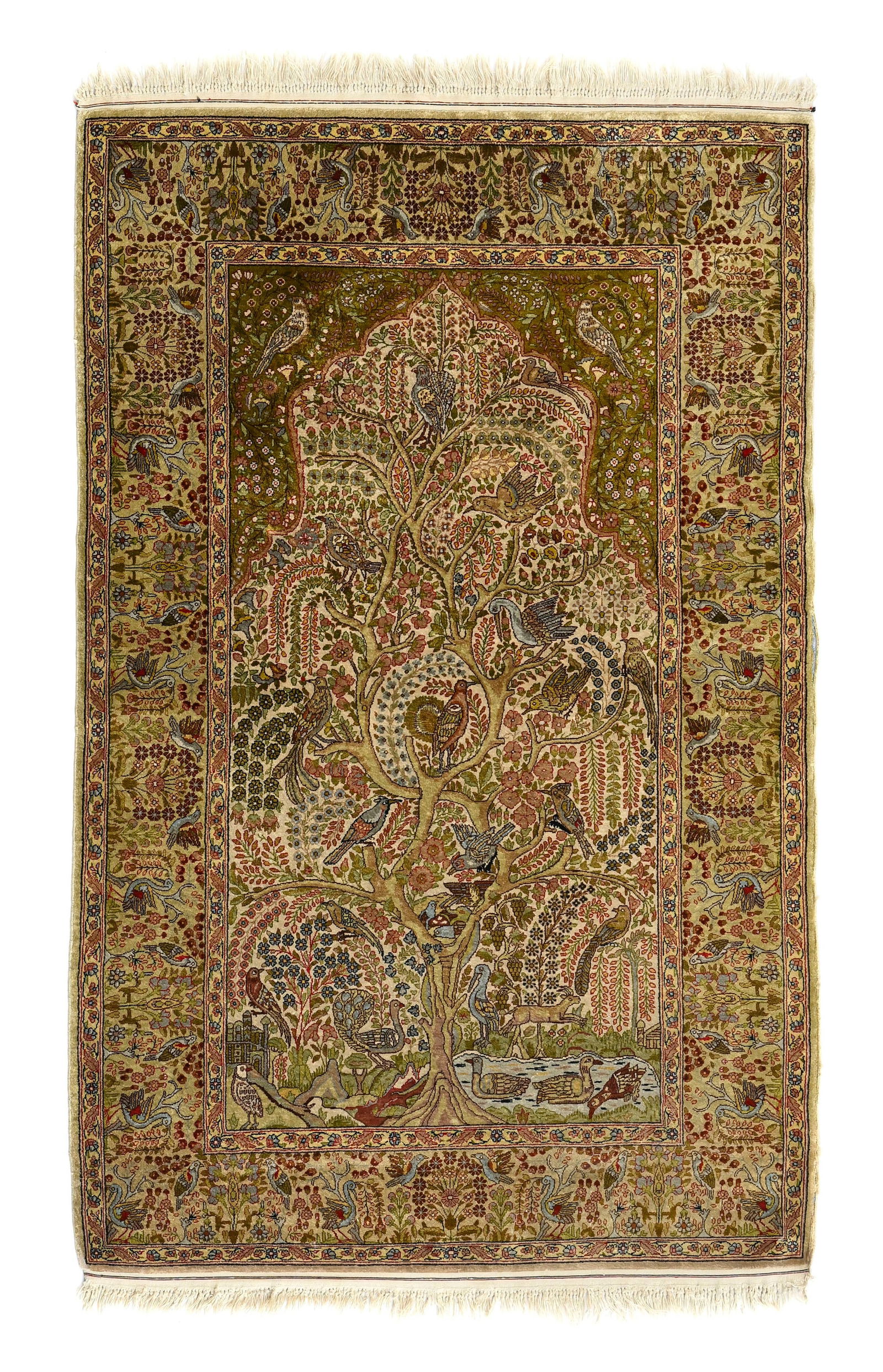 Tapis de prière Kerman en soie, Iran, 1ère moitié du XXe s., à décor d'un a (1 of 1)