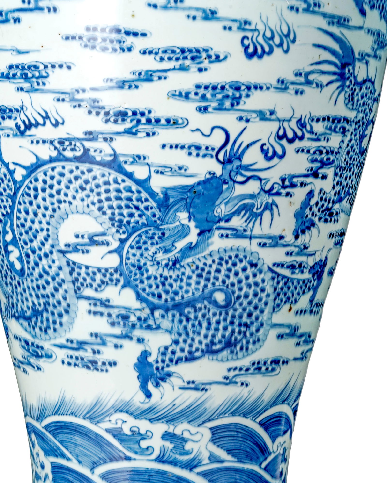 2 grands vases couverts en porcelaine, Chine, XXe s., décor en bleu de dragons chassant la perl - 8