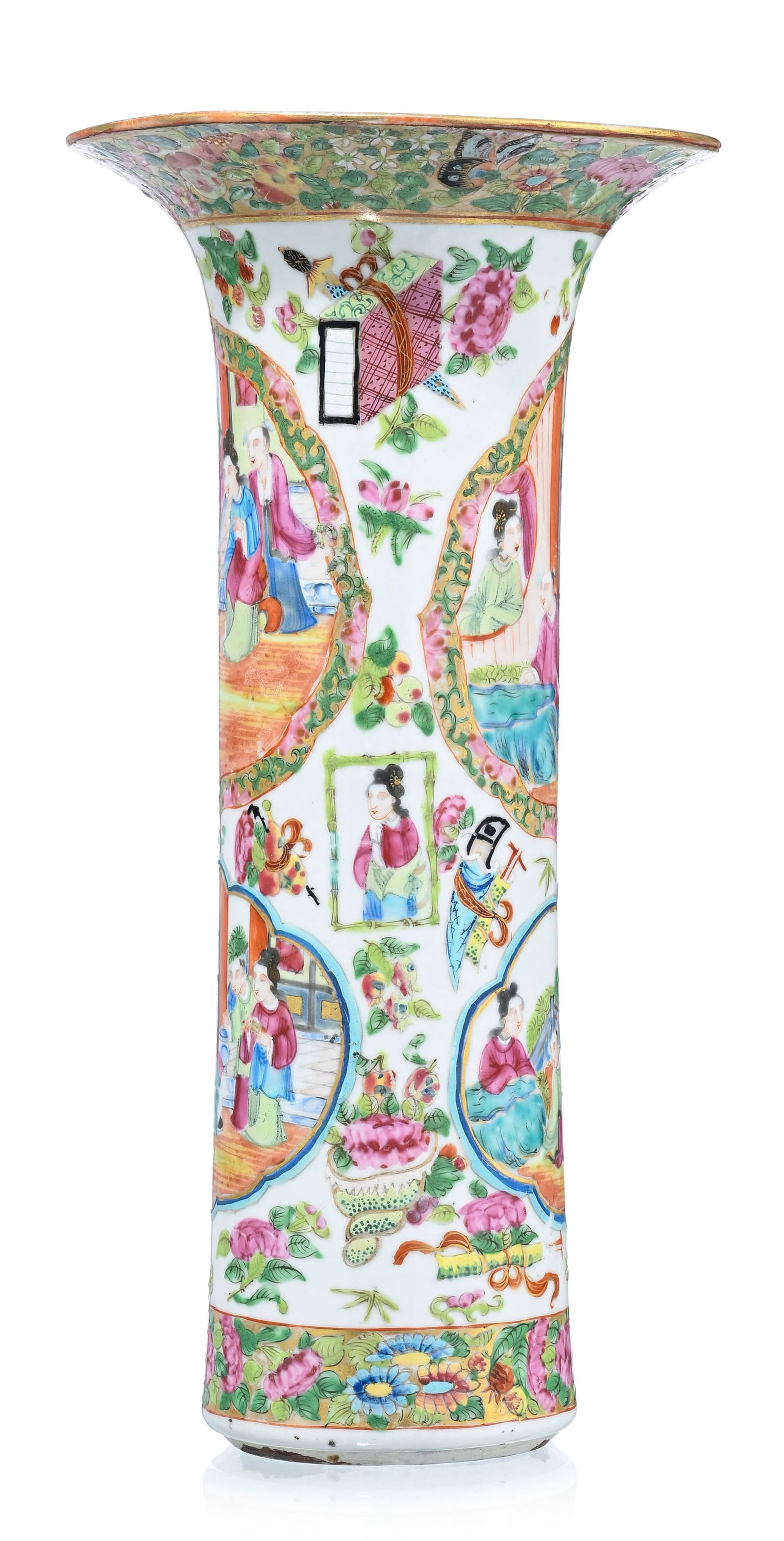 Vase cornet en porcelaine "Rose Medallion", Chine, Canton, XIX-XXe s., décor de personnages dan - 2