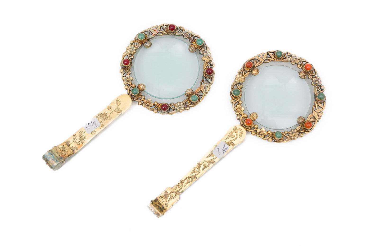 2 loupes avec monture en argent doré et pierres dures, Chine, XXe s., chaque monture en argent  - 2