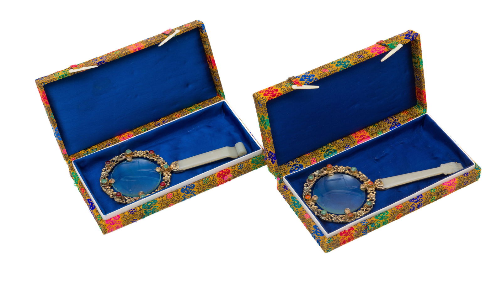 2 loupes avec monture en argent doré et pierres dures, Chine, XXe s., chaque monture en argent  - 4