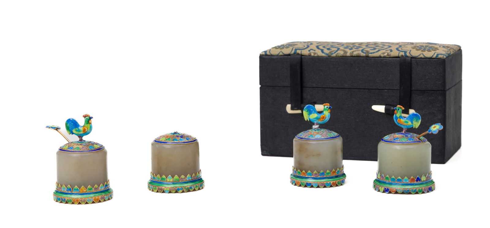 2 paires de salières et poivriers en jade pâle et argent émaillé, Chine, moderne - 3