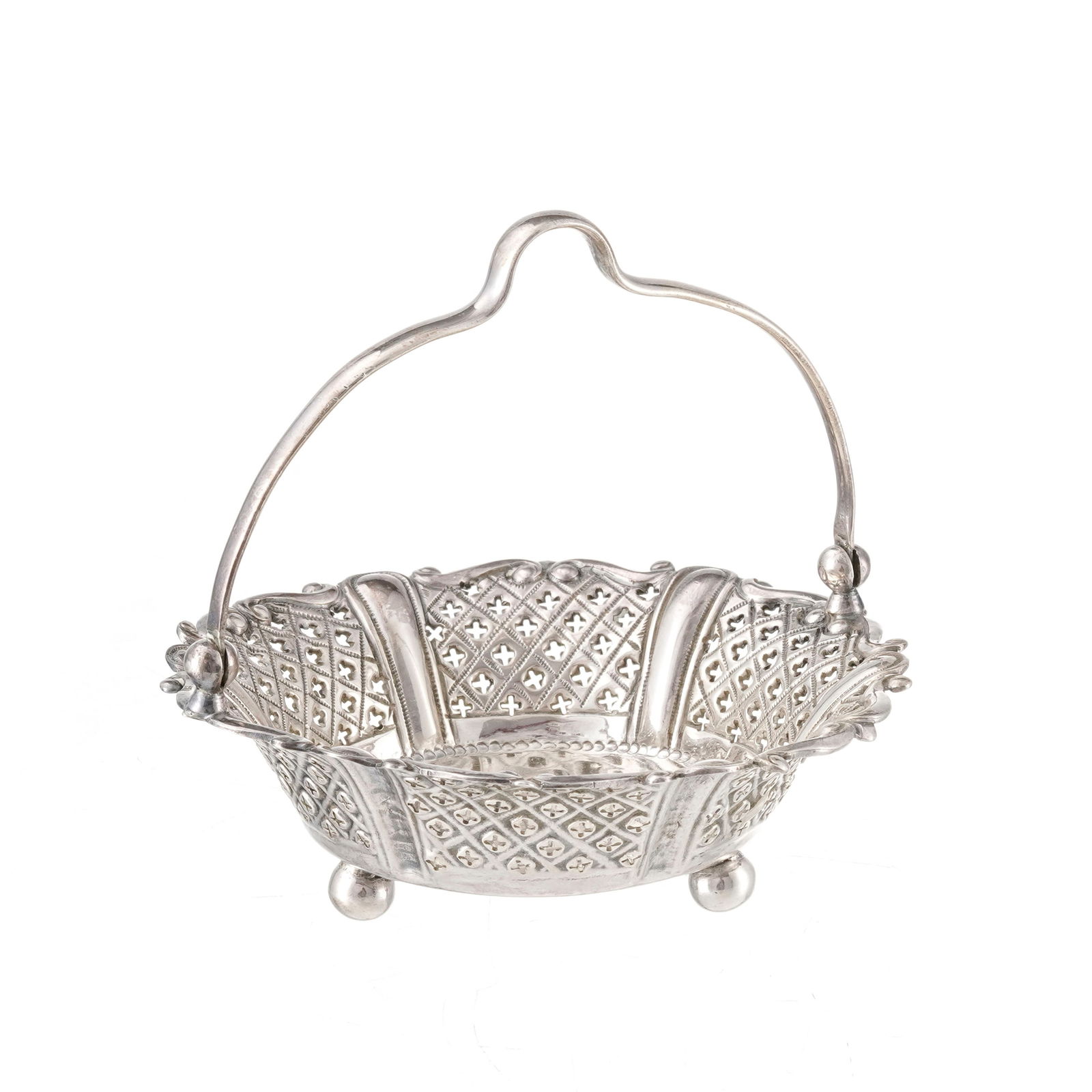 Sucrier en argent, Karachi, Epoque du Raj britannique (1858-1947), diam. 10,5 cm, 100g Provenan: Sucrier en argent, Karachi, Epoque du Raj britannique (1858-1947), diam. 10,5 cm, 100g Provenance: Château de Bellerive, Collonge-Bellerive, Genève A silver sugar bowl, Karachi, British