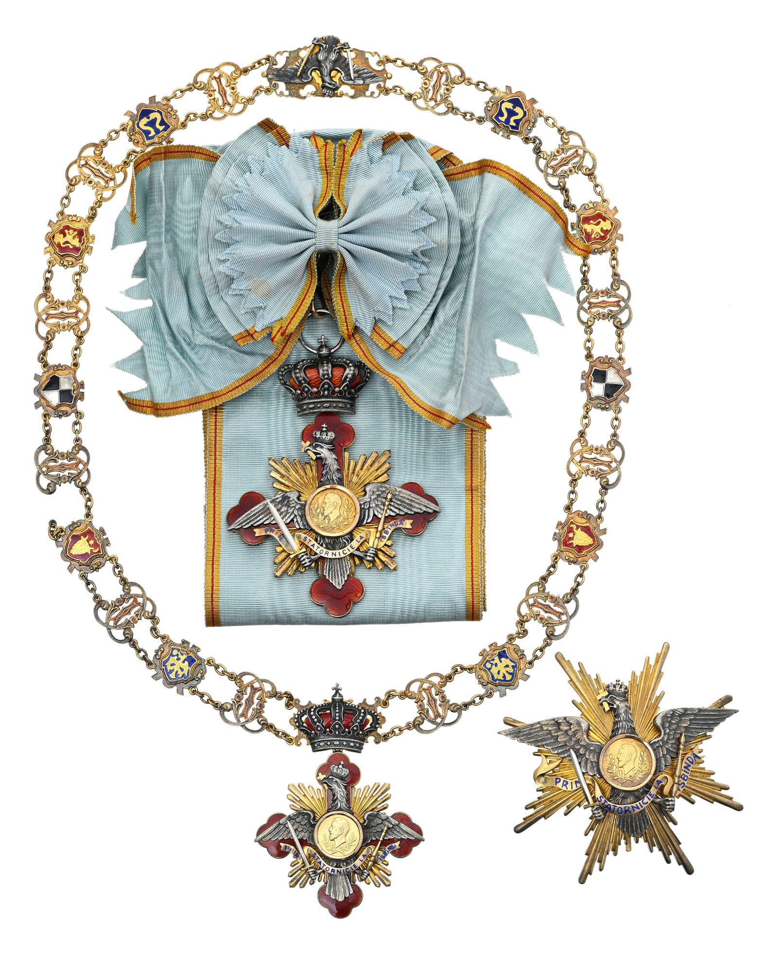 Royaume de Roumanie, Ordre de Carol Ier, institué en 1906, ensemble de Chevalier du Collier, co: Royaume de Roumanie, Ordre de Carol Ier, institué en 1906, ensemble de Chevalier du Collier, collier, croix et plaque en vermeil, or et émail. Le collier se compose de 22 maillons alternant