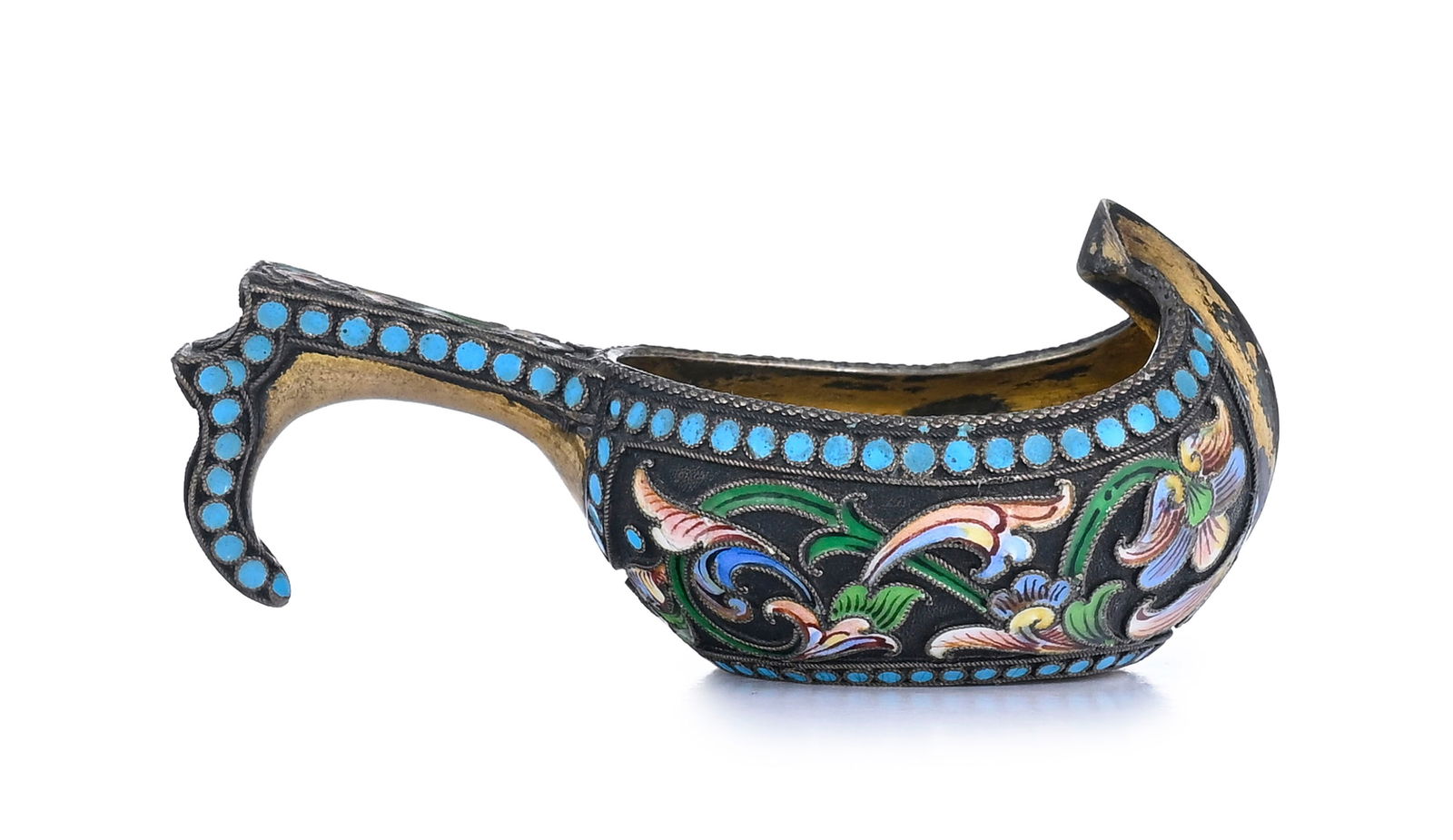 Petit kovsh en vermeil et émail cloisonné, Ivan Saltykov, Moscou 1899-1908, au décor  - 3