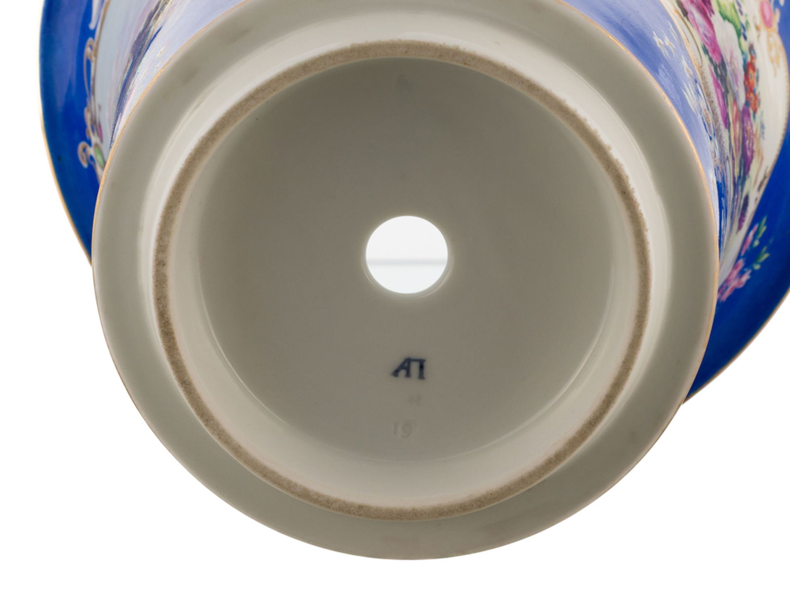 Cache-pot en porcelaine de la manufacture Popov, Russie, milieu du XIXe s., au décor de fleurs  - 7