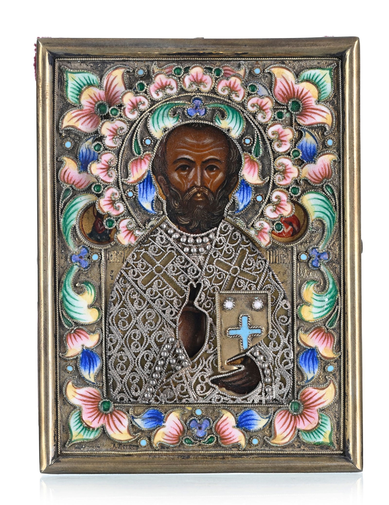 Saint Nicolas, petit icône sur panneau avec oklad en argent et émail cloisonné par Al: Saint Nicolas, petit icône sur panneau avec oklad en argent et émail cloisonné par Alexei Dontsov, fin XXe s., dans le style d'une icône russe du XIXe s., présentée dans