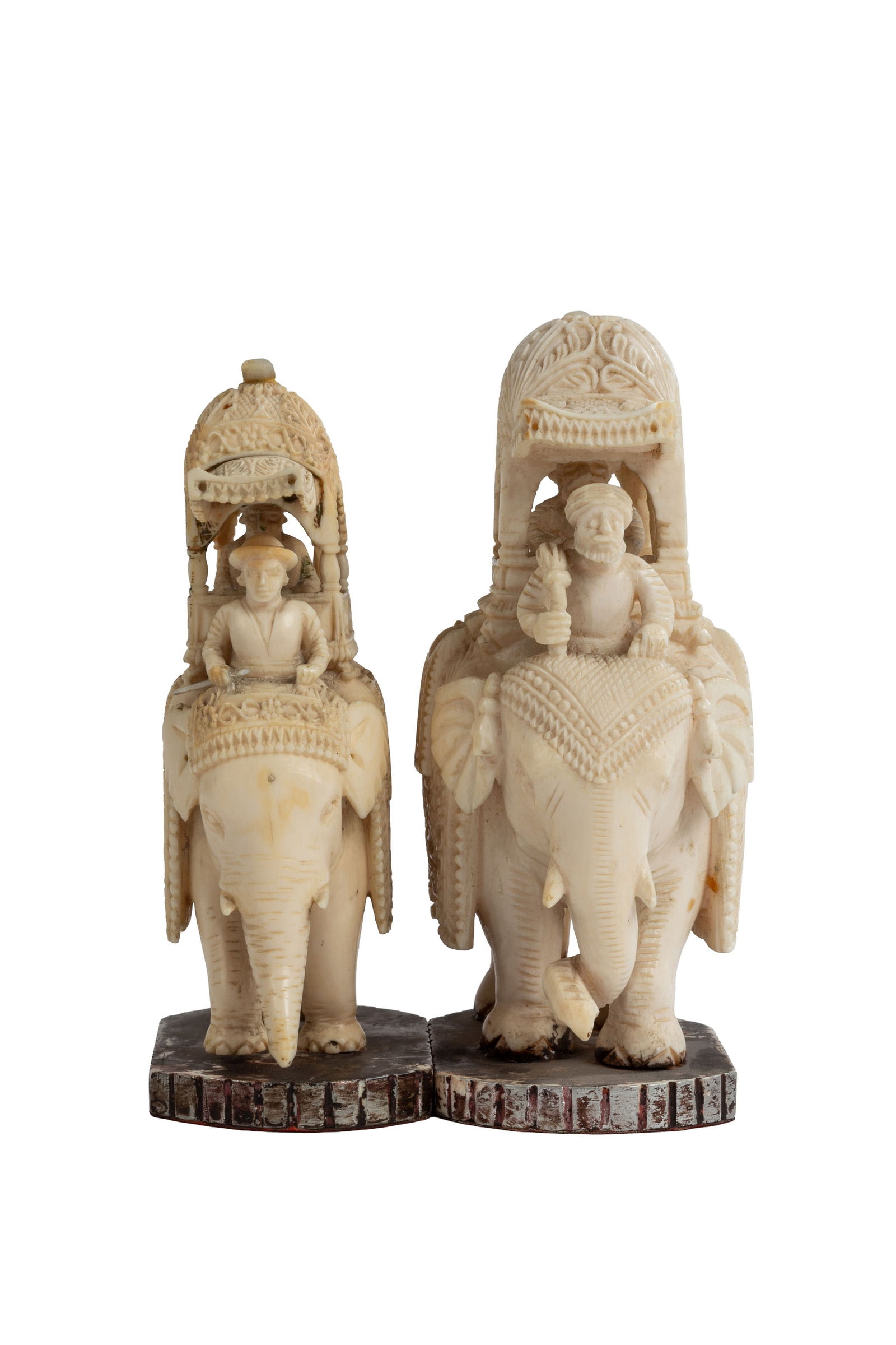 Jeu d'échec anglo-indien "John Company" en ivoire, complet, Inde, Brahmapur (Berhampur), XIXe s - 5