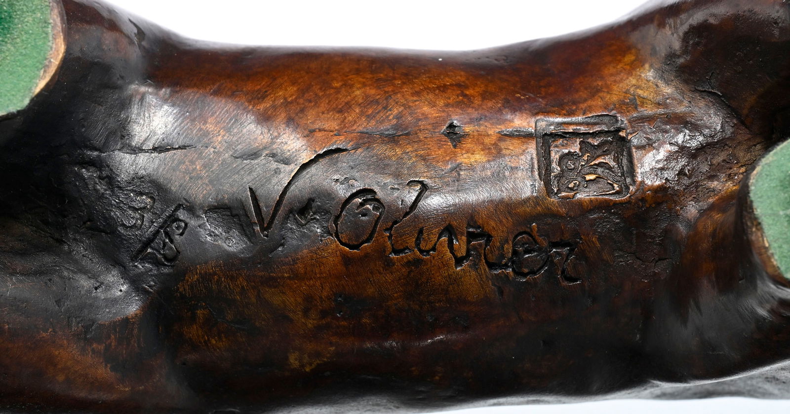 Véronique Olivier (1955), "Couple polaire", 2009, 2 sculptures d'ours en bronze, signées e - 7