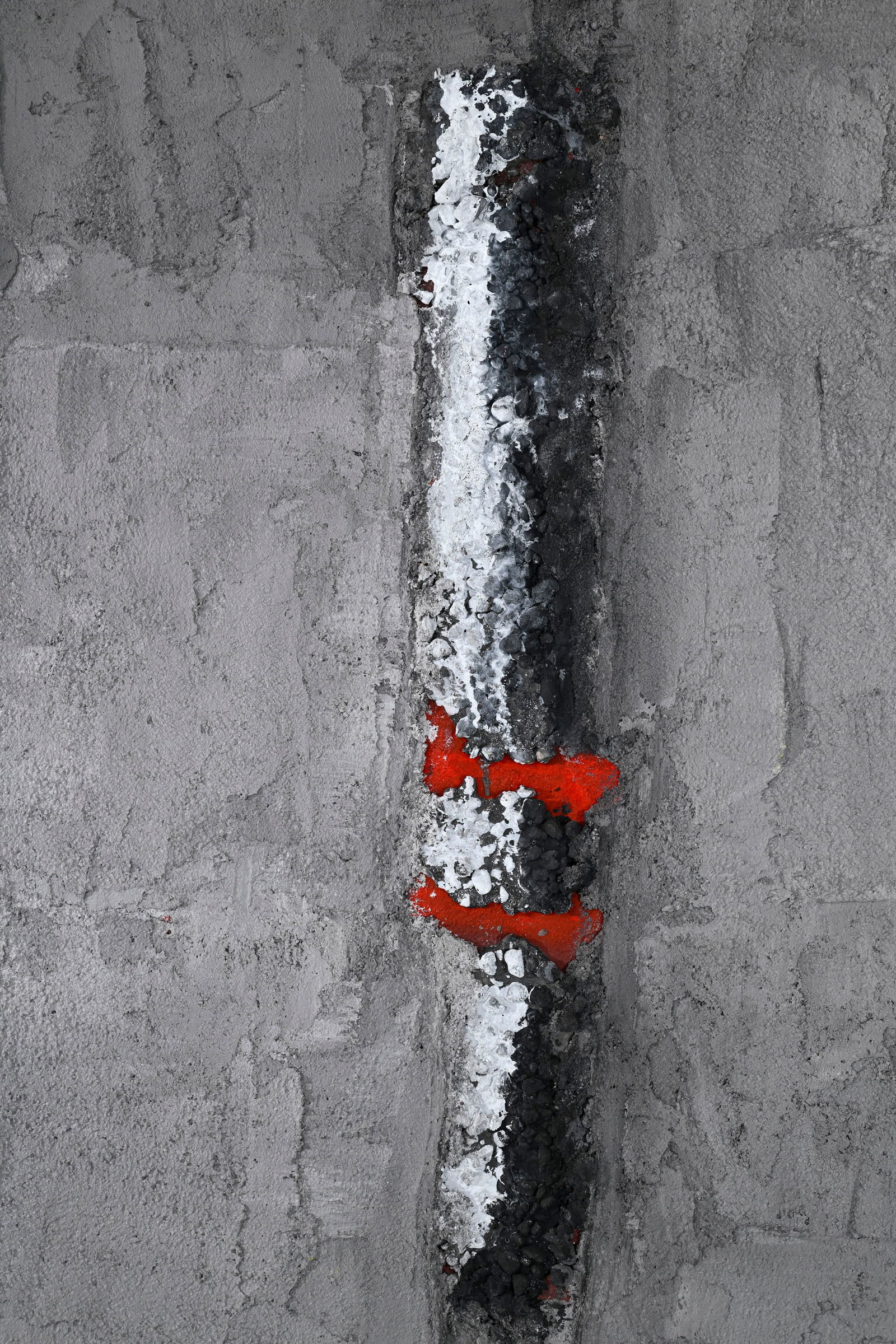 Gilbert Pauli (1944-2020), Composition, 2012, tableau-volume, mortier et pigments, socle en bois, si - 3