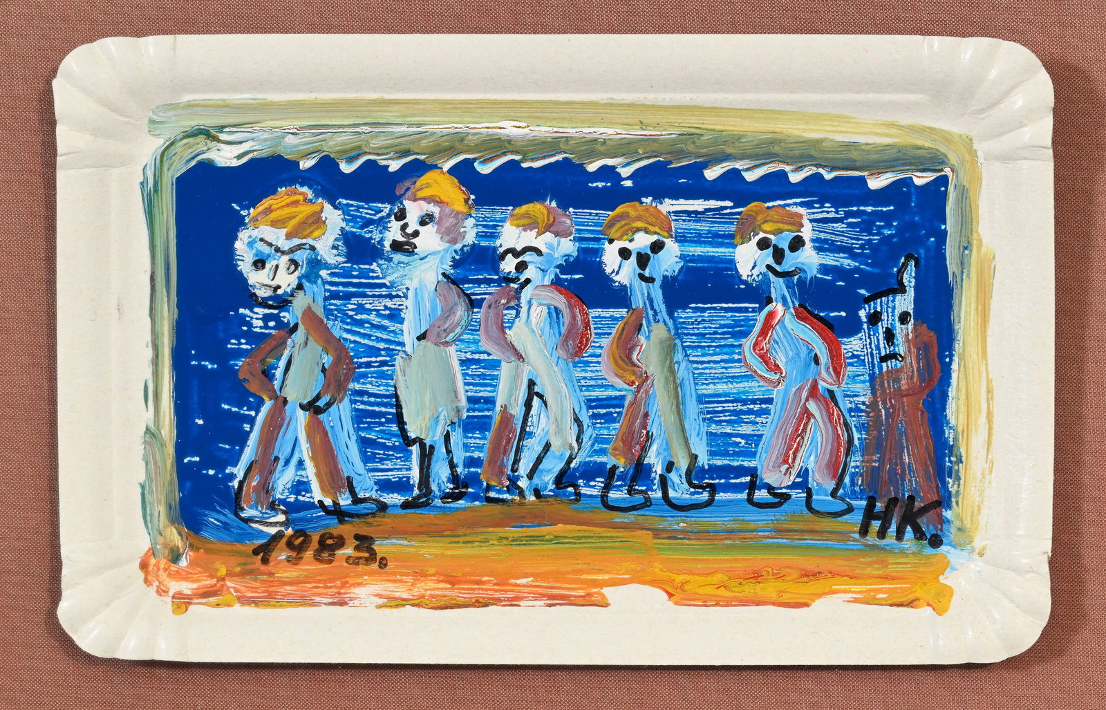 Hans Krüsi (1920-1995), Personnages, 1983, technique mixte sur assiette en carton, monogramm: Hans Krüsi (1920-1995), Personnages, 1983, technique mixte sur assiette en carton, monogrammée et datée, 13x20,5 cm 