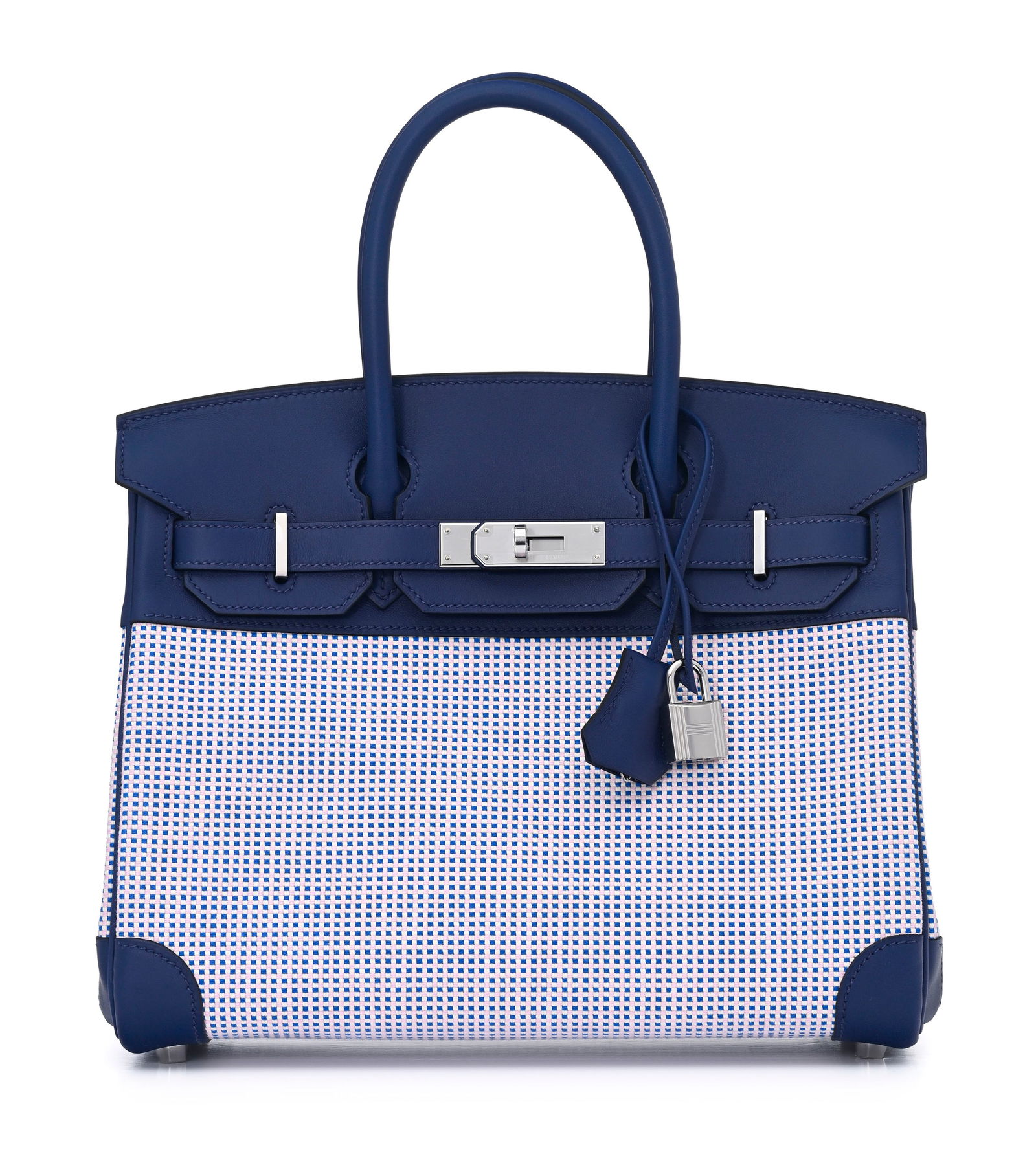 Hermès, sac Birkin 30 en cuir Swift bleu saphir et toile Quadrillage écru, mauve et bleu, : Hermès, sac Birkin 30 en cuir Swift bleu saphir et toile Quadrillage écru, mauve et bleu, année 2022, édition limitée, bouclerie palladium, tirette, clochette avec 2 clefs et