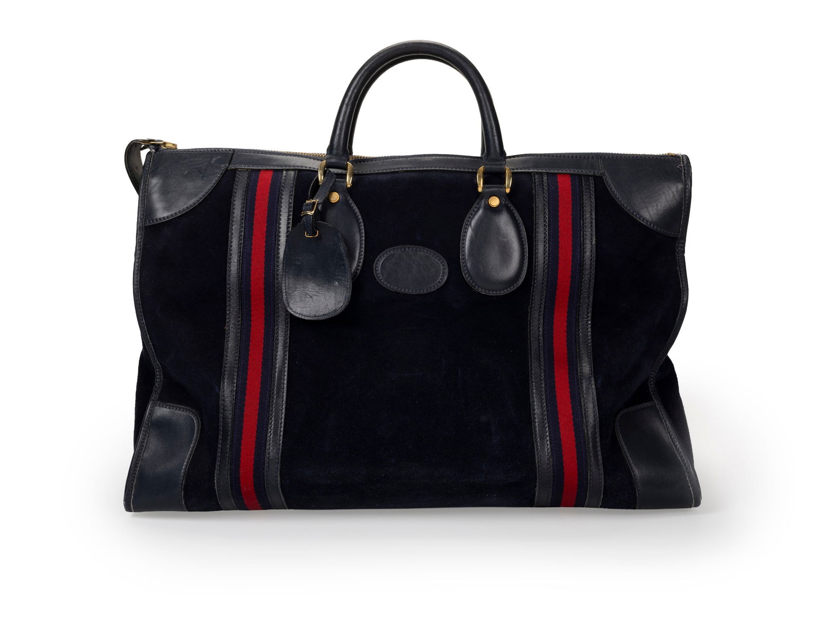 Gucci, sac Weekend vintage en daim et cuir bleu marine appliqué de chaque côté du rub: Gucci, sac Weekend vintage en daim et cuir bleu marine appliqué de chaque côté du ruban bleu/rouge, sans clef, 33x53x23 cm 