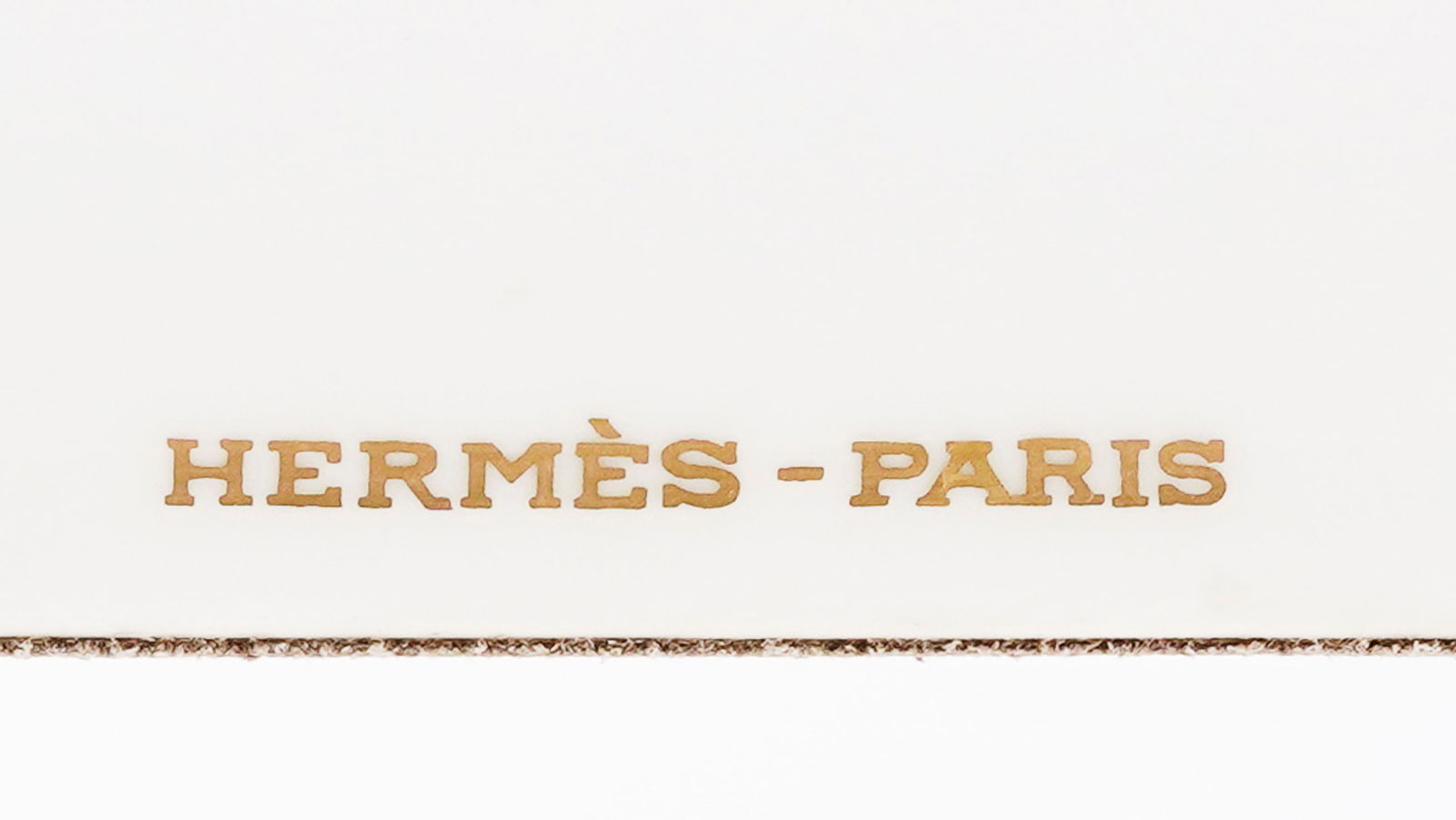 Vide-poche cendrier en porcelaine, Hermès, Paris, à décor de cheval, 19x15,5 cm - 2