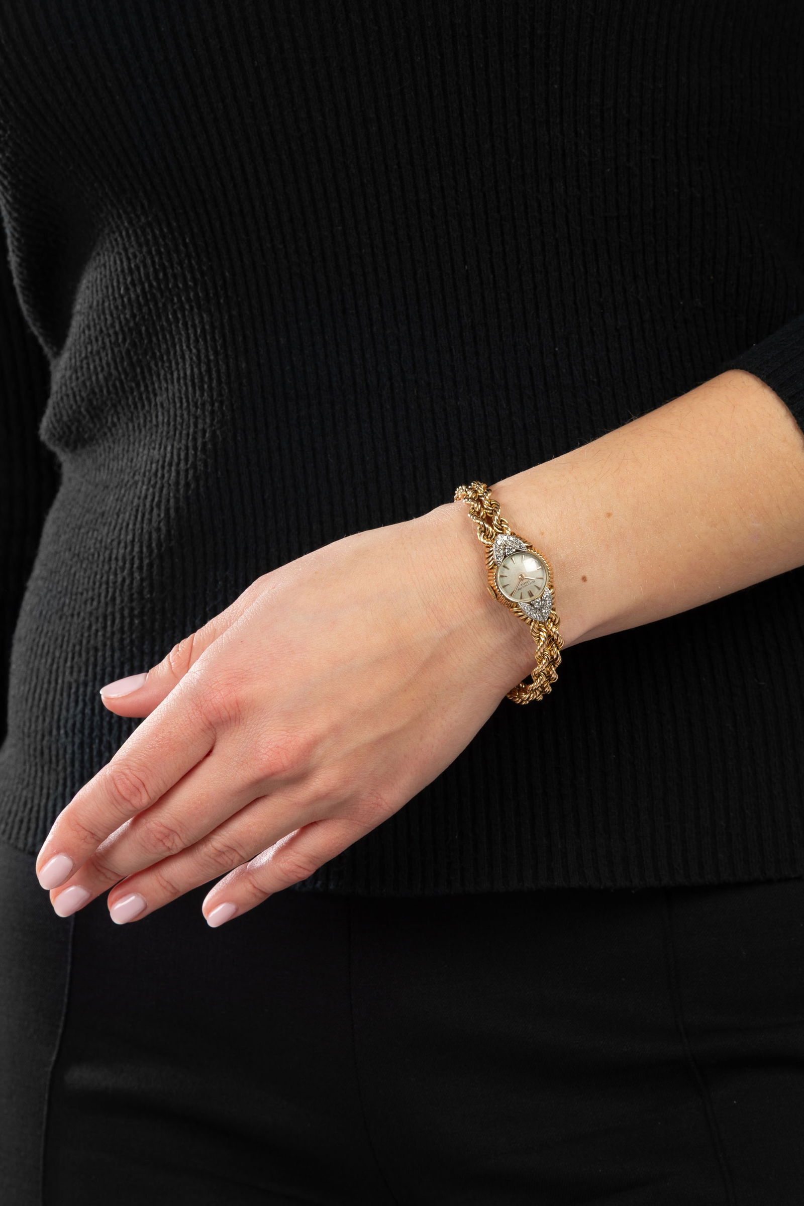 Patek Philippe, réf. 3113, montre-bracelet 2 ors 750 sertie de diamants, années 1950-60  - 4