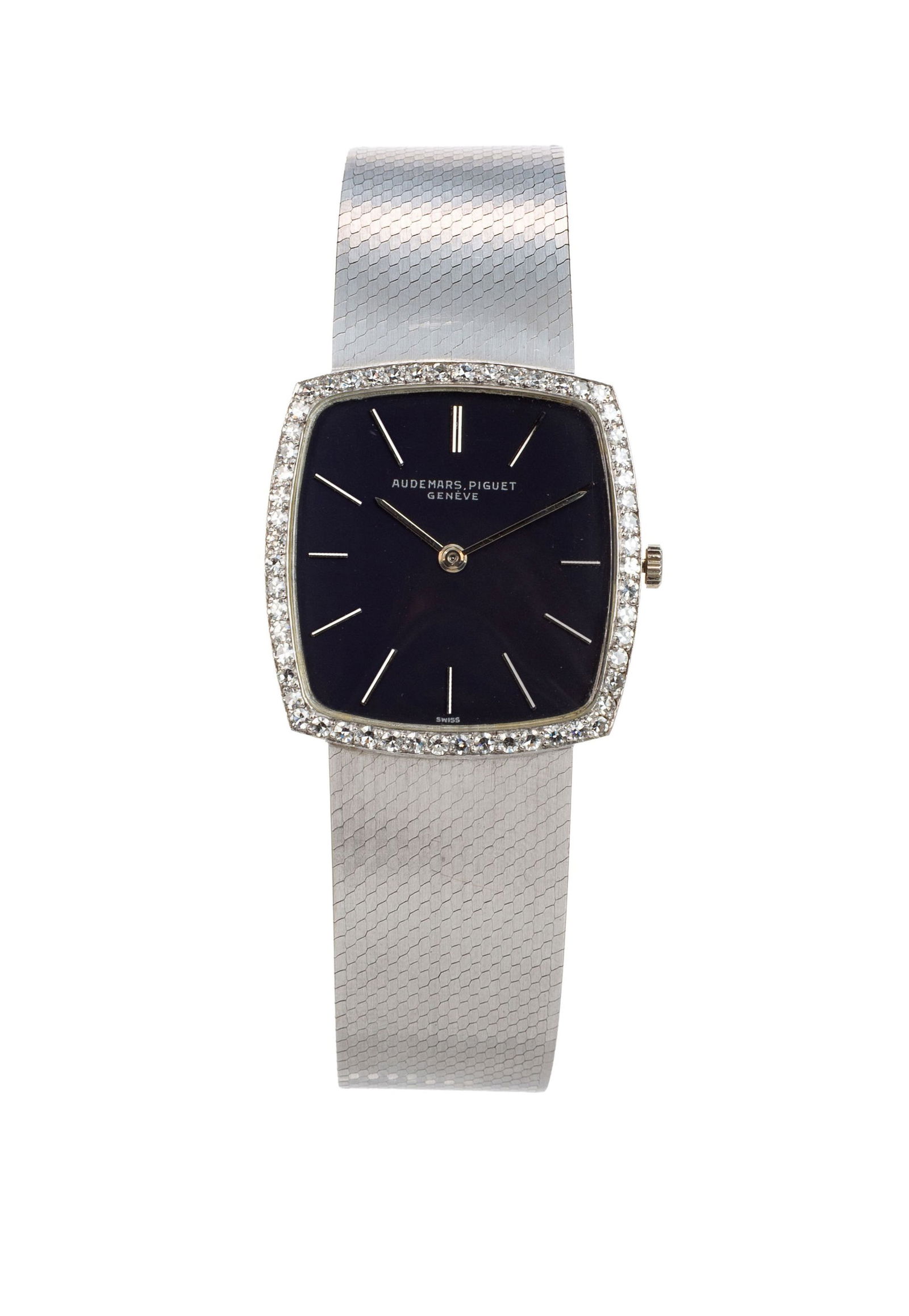 Audemars Piguet, montre-bracelet en or gris 750 sertie de diamants, années 1970 Mouvement: ca: Audemars Piguet, montre-bracelet en or gris 750 sertie de diamants, années 1970 Mouvement: cal. 2003, mécanique, 17 rubis, n°113106 Boîtier: n°55968, larg. 28 mm Signature: