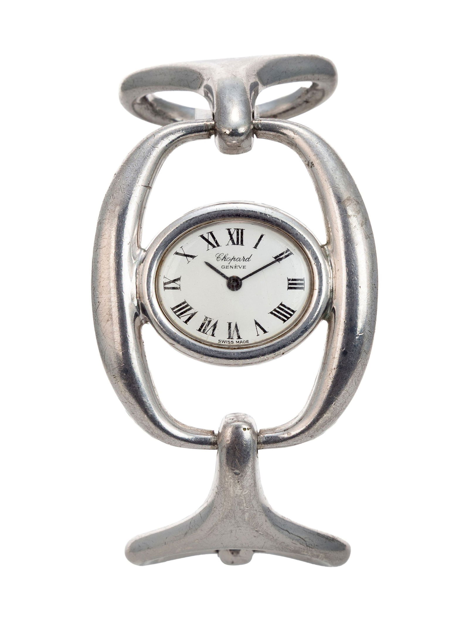 Chopard, Etrier, réf. 5030, montre-bracelet en argent, années 1970 Mouvement: cal. ETA 2: Chopard, Etrier, réf. 5030, montre-bracelet en argent, années 1970 Mouvement: cal. ETA 2512, mécanique, 17 rubis Boîtier: n°49868/D6294, larg. 39 mm Signature: cadran,