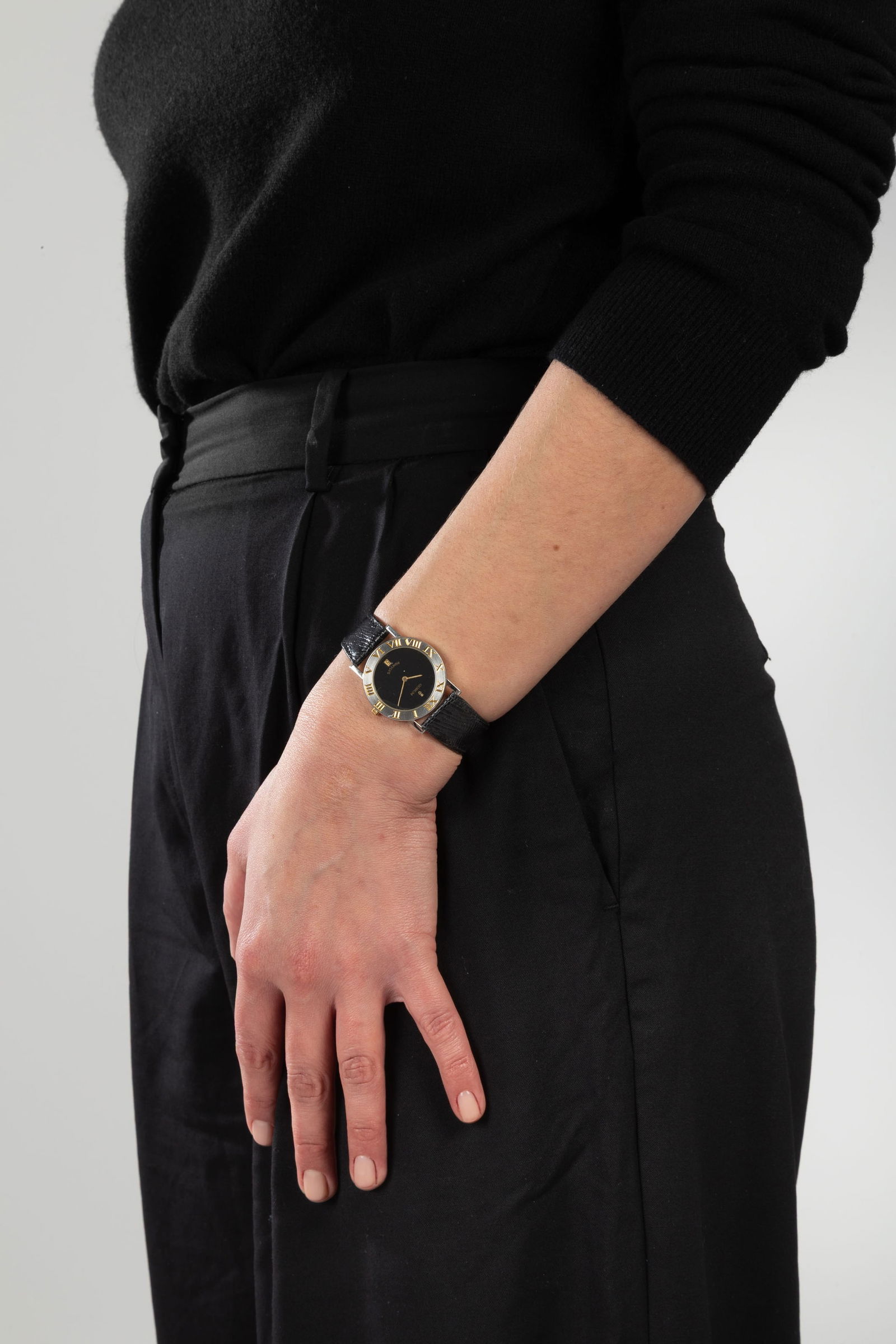 Corum, Romulus, réf. 43.901.21, montre en acier avec indication de la date Mouvement: cal. ET - 4