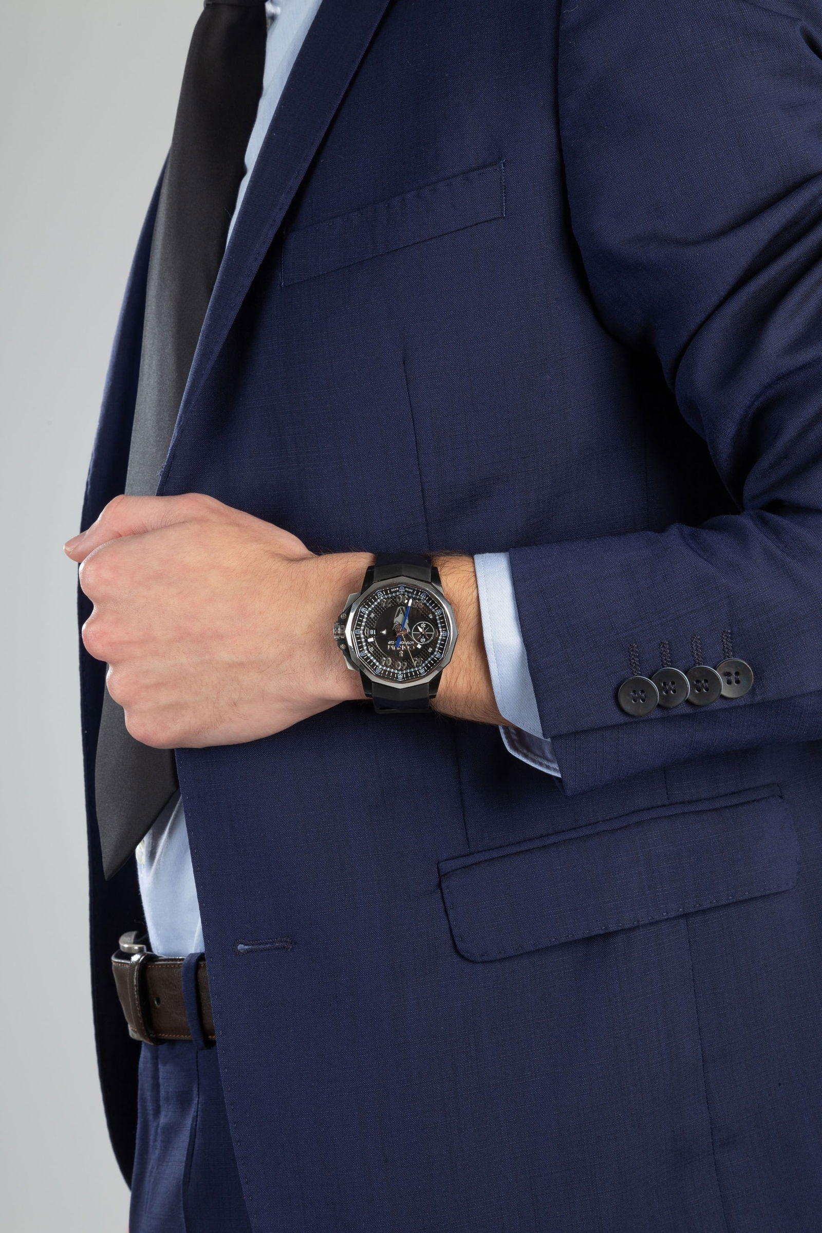 Corum, Bosphorus Cup, réf. 01.0123, Ed. Limitée n°13/99, montre chronographe en acier - 4