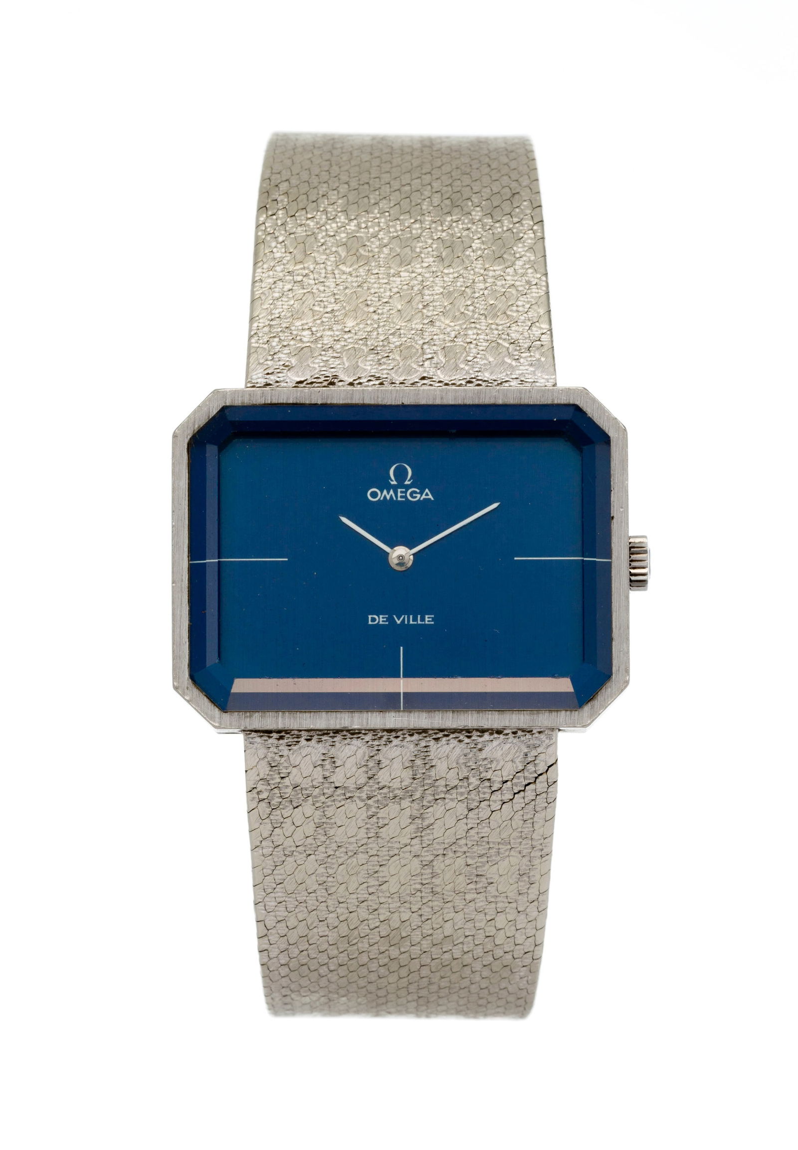 Omega, De Ville, réf. 8272, montre-bracelet en or gris 750, années 1970 Mouvement: cal. : Omega, De Ville, réf. 8272, montre-bracelet en or gris 750, années 1970 Mouvement: cal. 620, automatique, 17 rubis, n°31349479 Boîtier: n°C 98726, larg. 32 mm Signature: