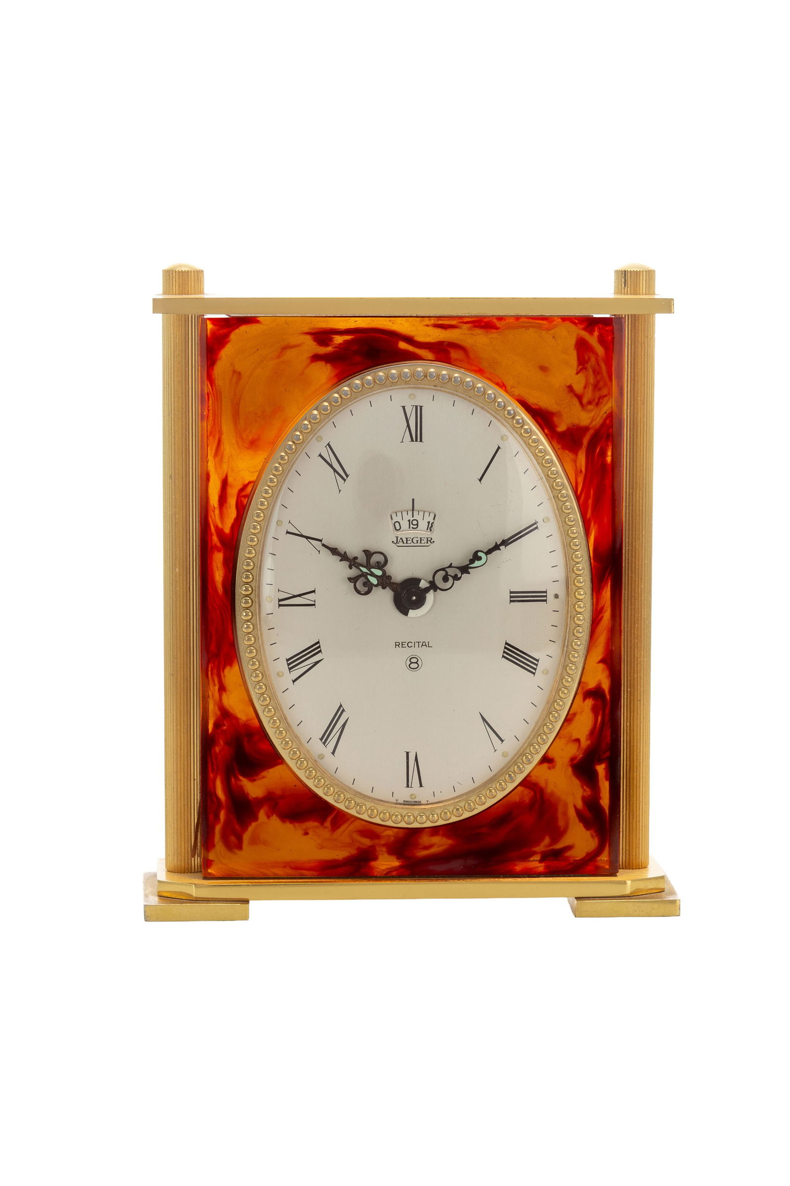 Jaeger, pendulette réveil en métal doré et résine imitant l'écaille de tort: Jaeger, pendulette réveil en métal doré et résine imitant l'écaille de tortue, circa 1968 Mouvement: cal. 240/3, mécanique, n°302 Boîtier: n°129, dim.