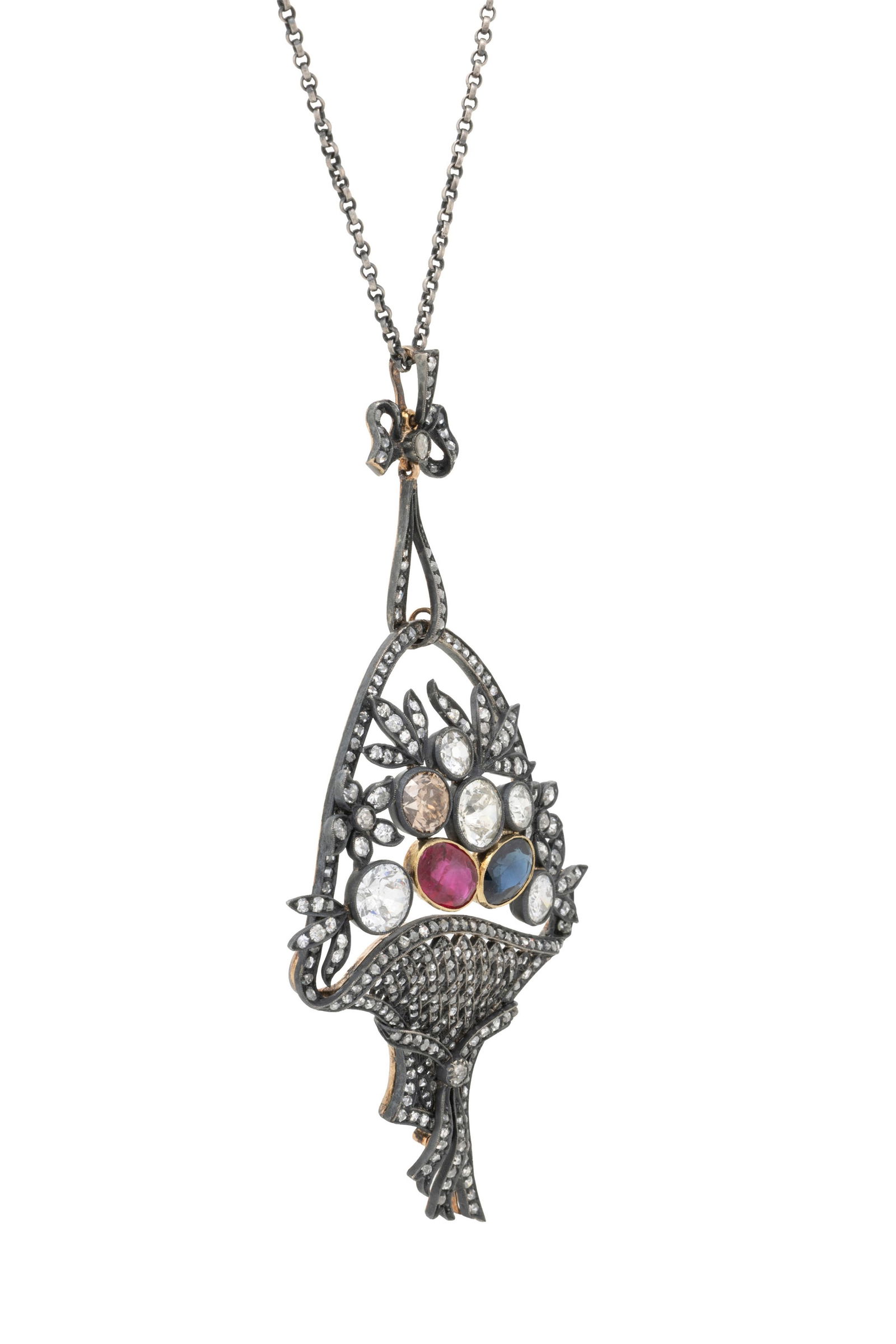 Collier fin XIXe s., or et argent noirci figurant un panier ajouré pavé de diamants taille - 2