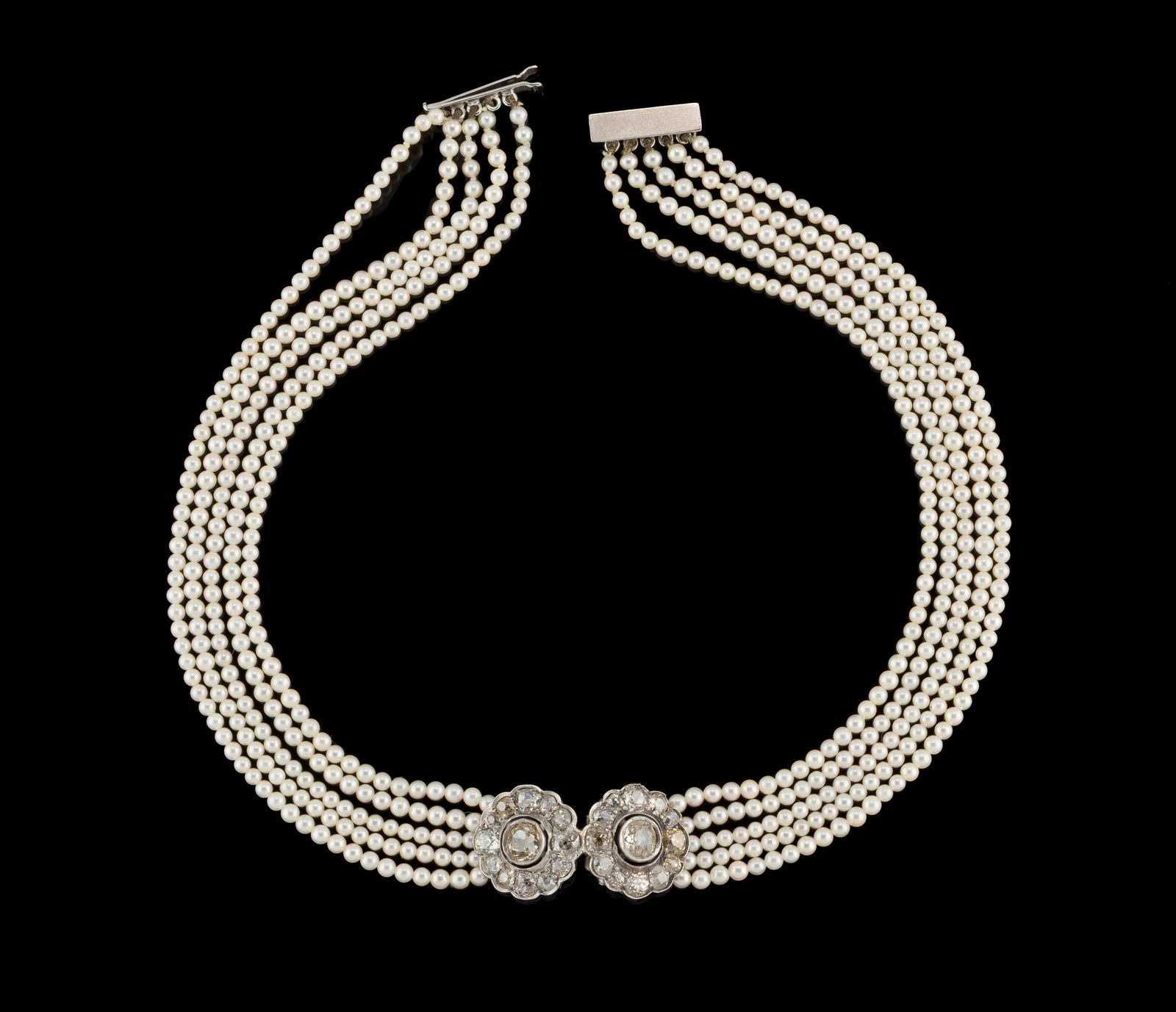 Collier ras de cou composé de 5 rangs de perles de culture blanches centrant deux élé (1 of 5)