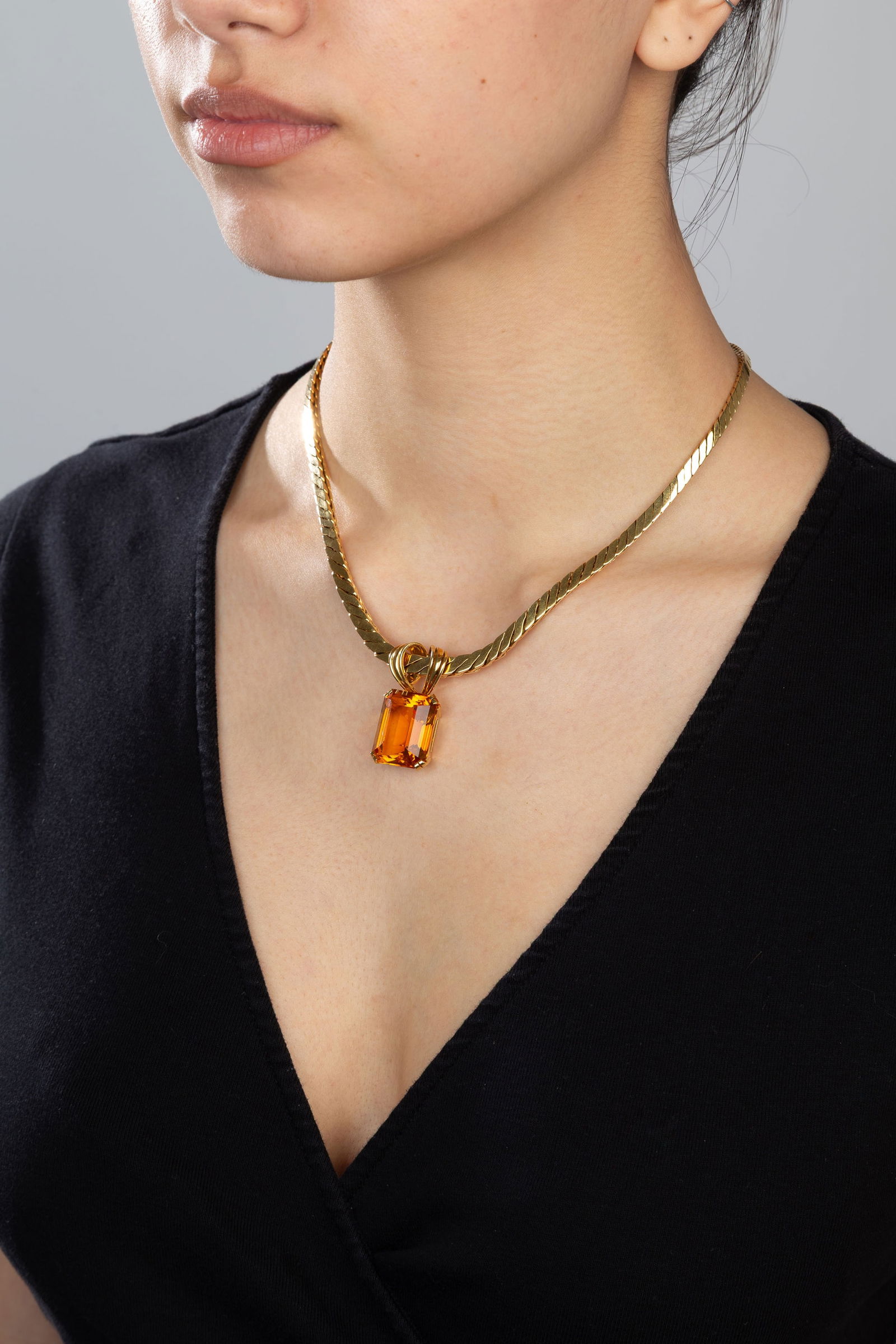 Collier années 1940-50 or 750 à maille S en chute rehaussée d'un pendentif or 750 ser - 4