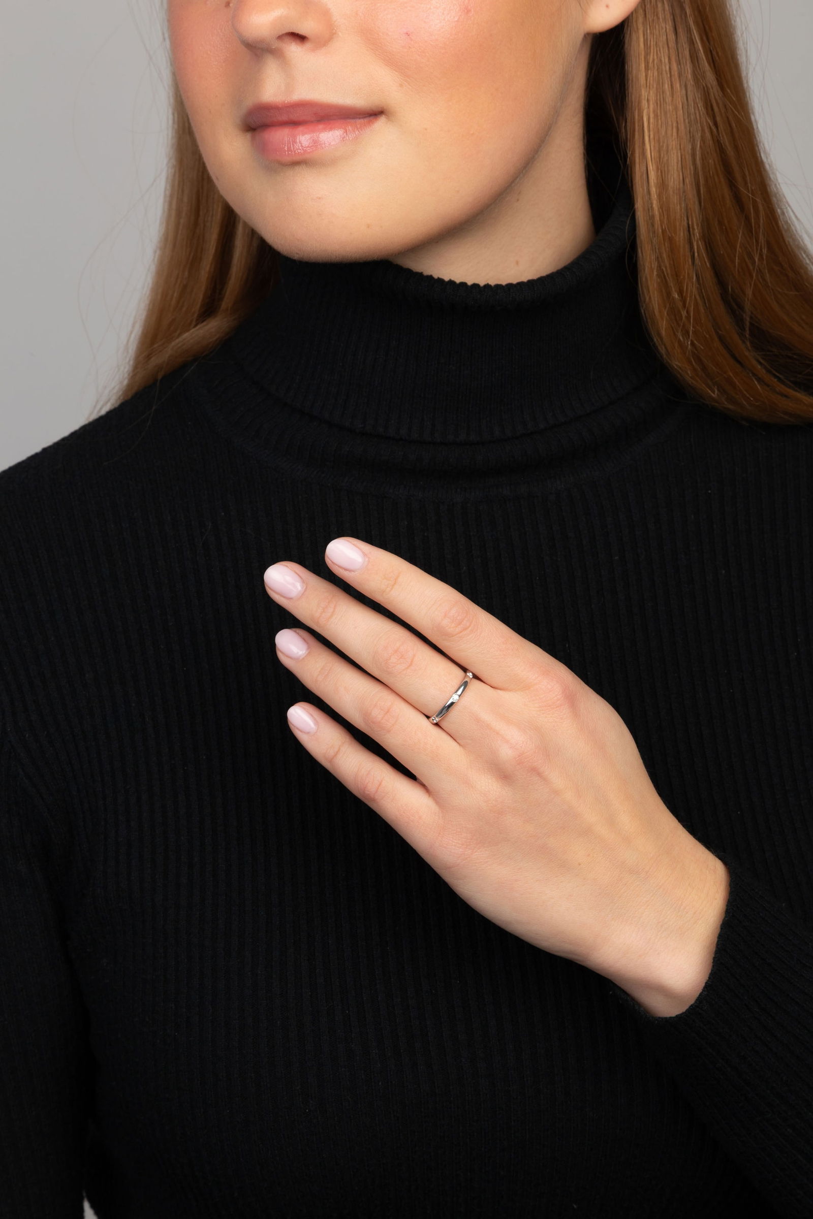 Pomellato, anneau en or gris 750 serti de diamants taille brillant, signé, numéroté,  - 3