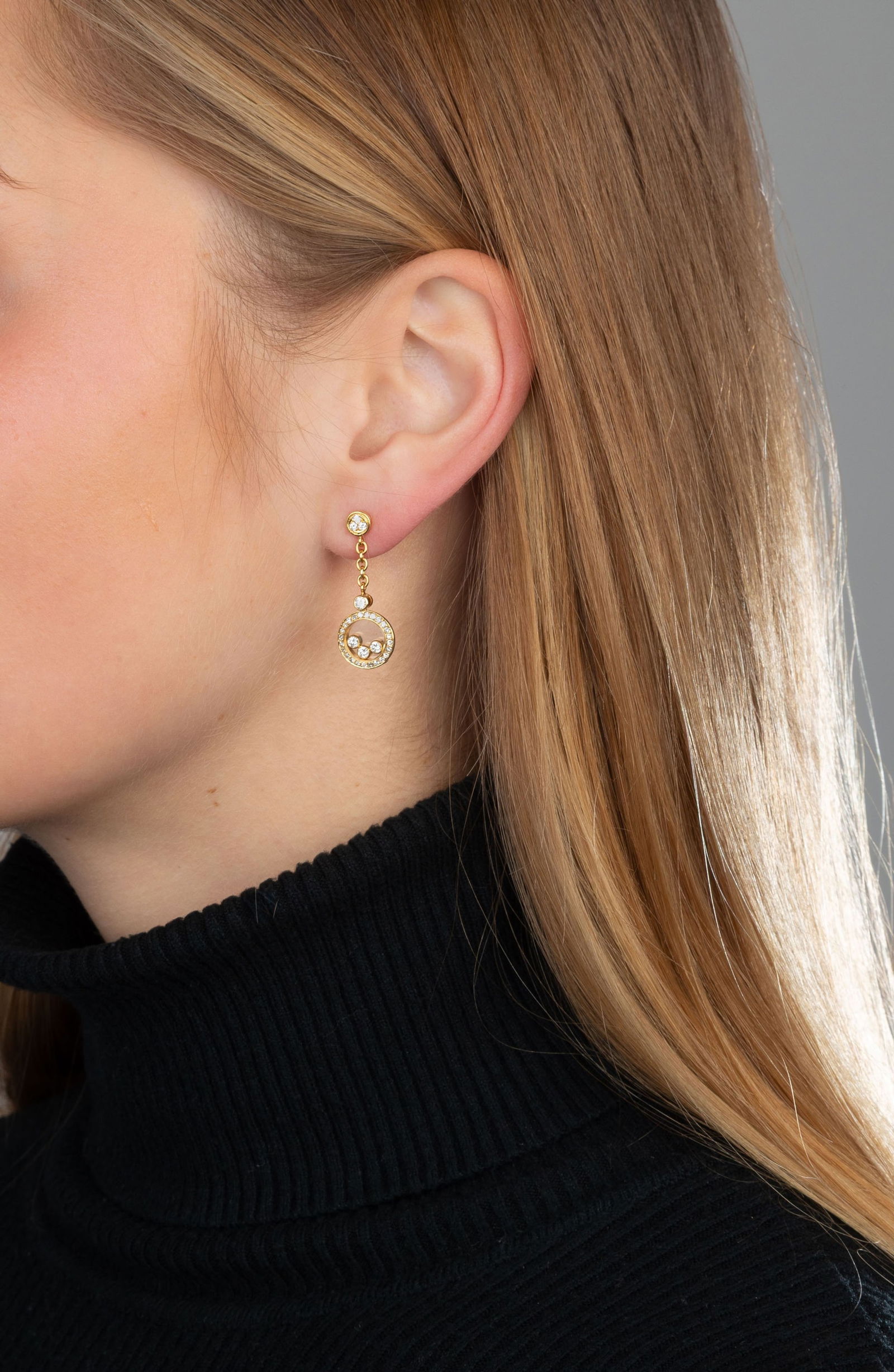 Chopard, Happy Diamonds, paire de pendants d'oreilles or 750 sertis de diamants taille 8/8 et brilla - 4