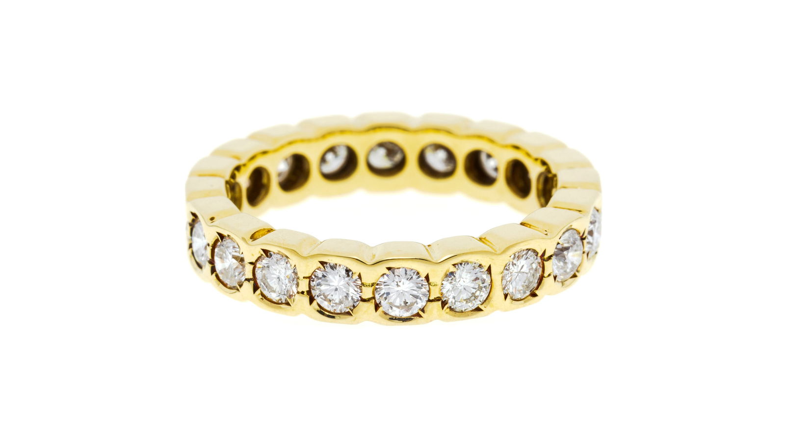 Anneau rivière or 750 serti de diamants taille brillant, doigt 53-13: Anneau rivière or 750 serti de diamants taille brillant, doigt 53-13 Condition Très bon état de conservation général. Présence de micro rayures d'usage normal à l'or