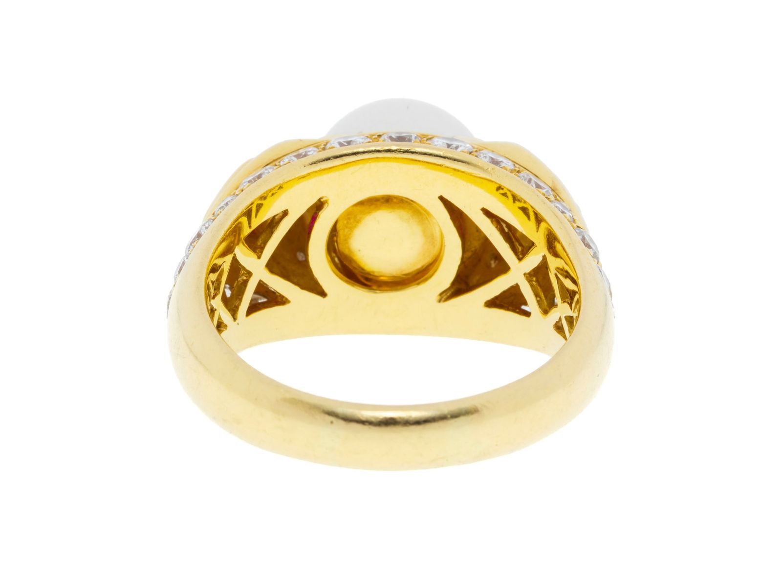 Bucherer, bague or 750 ornée d'une perle de culture blanche épaulée de cabochons de r - 4