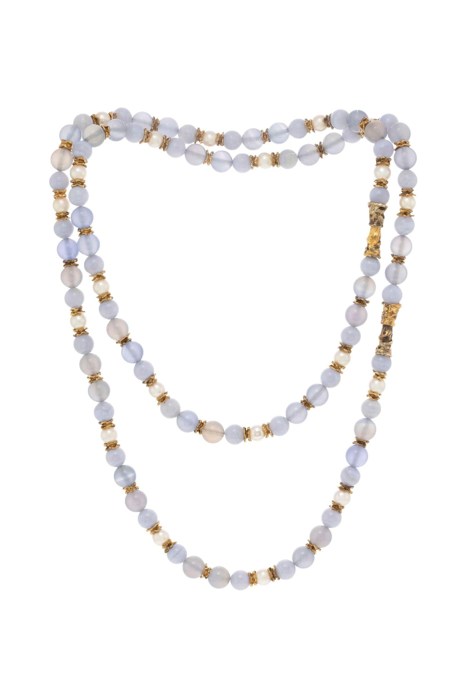 Gilbert Albert, lot de 2 colliers pouvant former un sautoir composés de billes de cornaline, d': Gilbert Albert, lot de 2 colliers pouvant former un sautoir composés de billes de cornaline, d'agate et de perles de culture alternées d'éléments en vermeil froissé, un collie