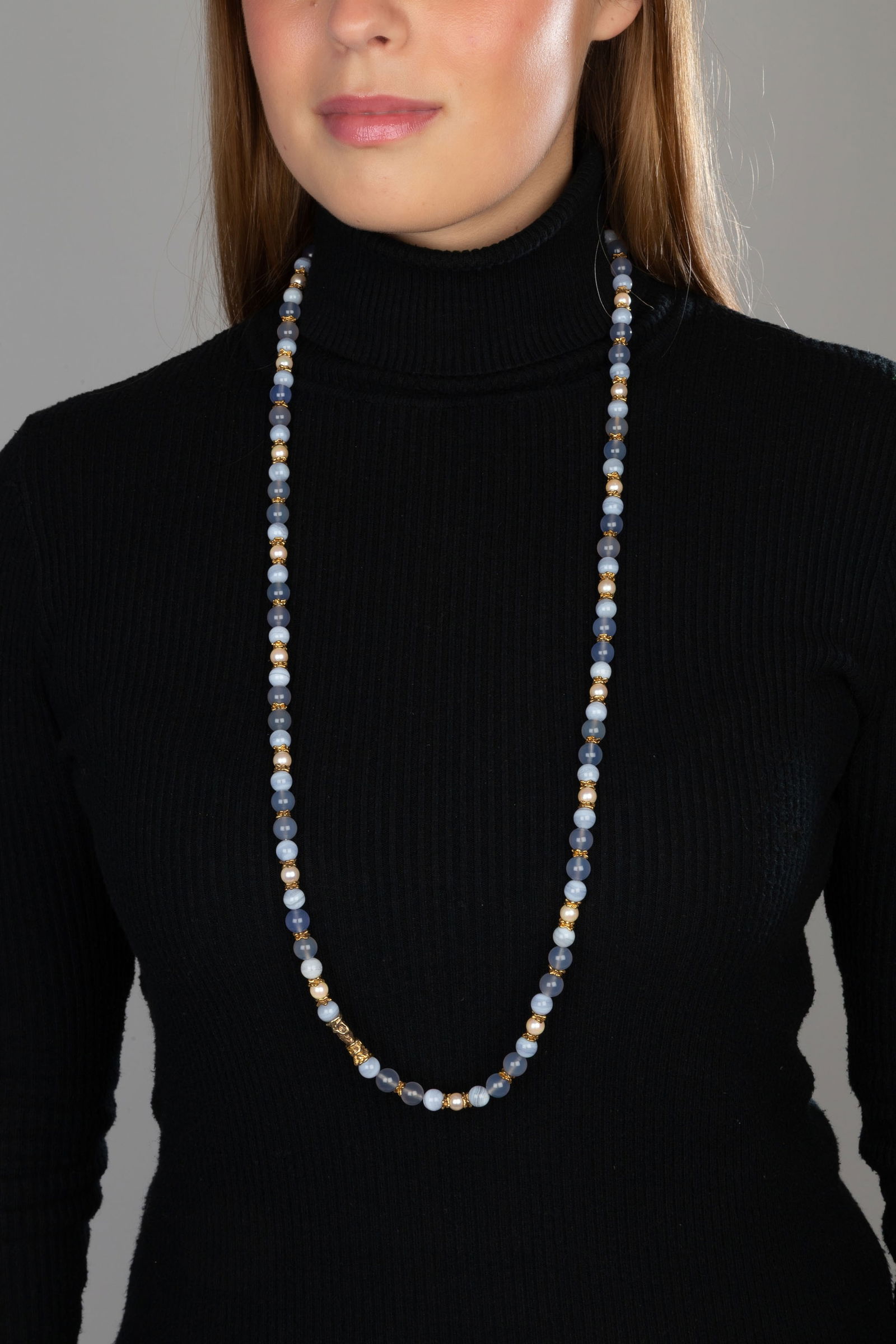 Gilbert Albert, lot de 2 colliers pouvant former un sautoir composés de billes de cornaline, d' - 3