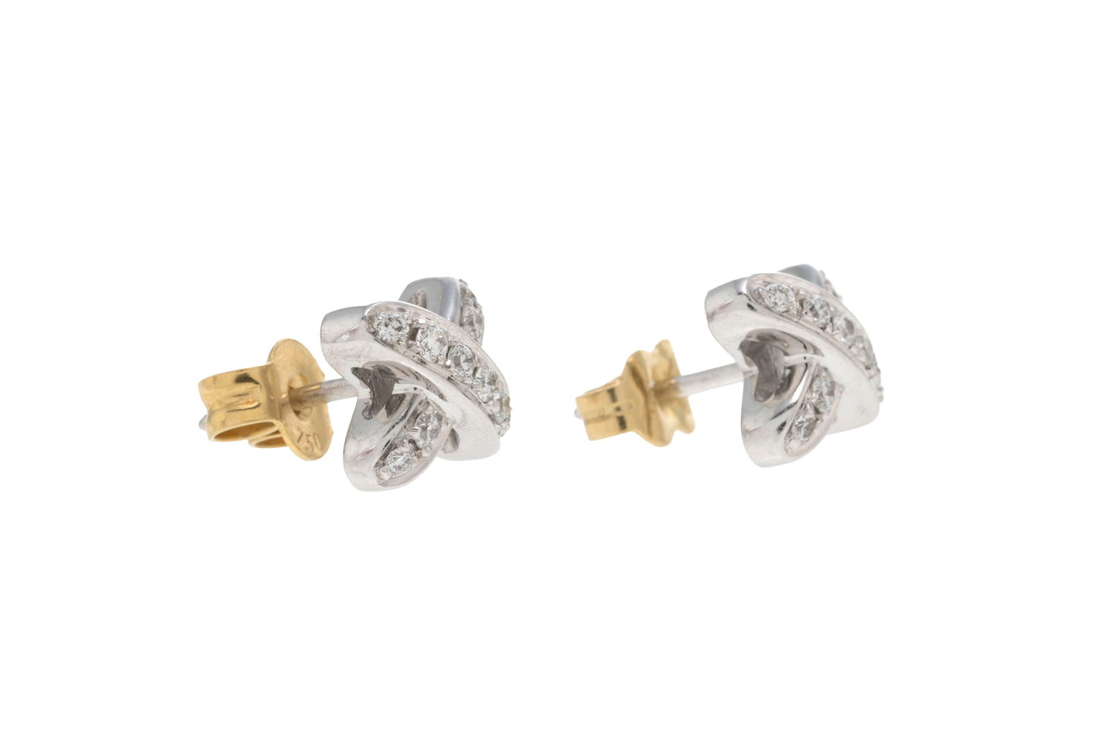 Chaumet, Liens, paire de clous d'oreilles or gris 750 sertie de diamants taille brillant, signé - 2